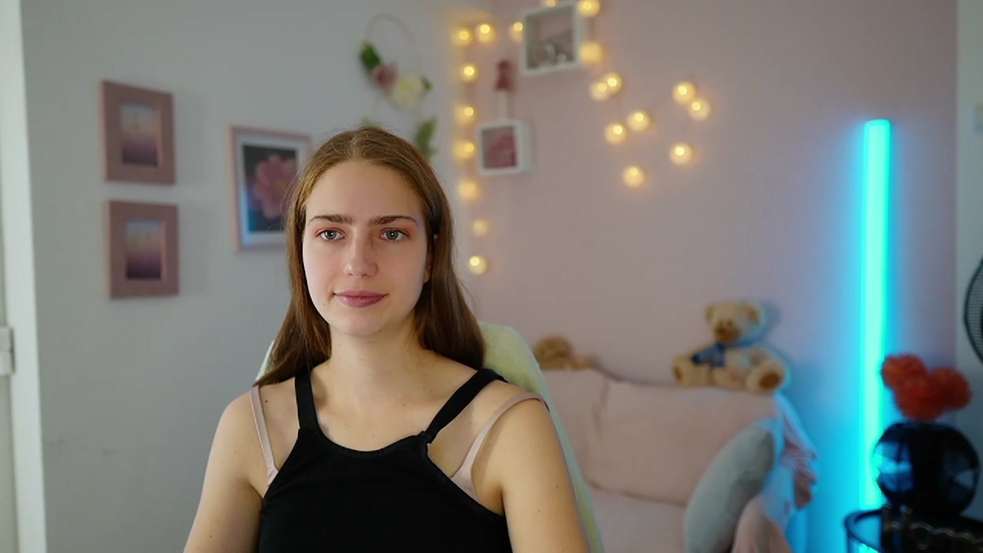 Naomi_Woods18 video thumbnail