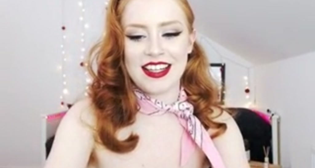 LunaRoux video thumbnail