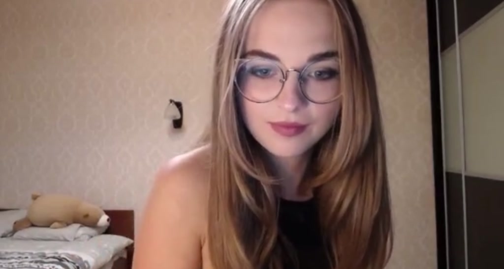 Aliannaa video thumbnail