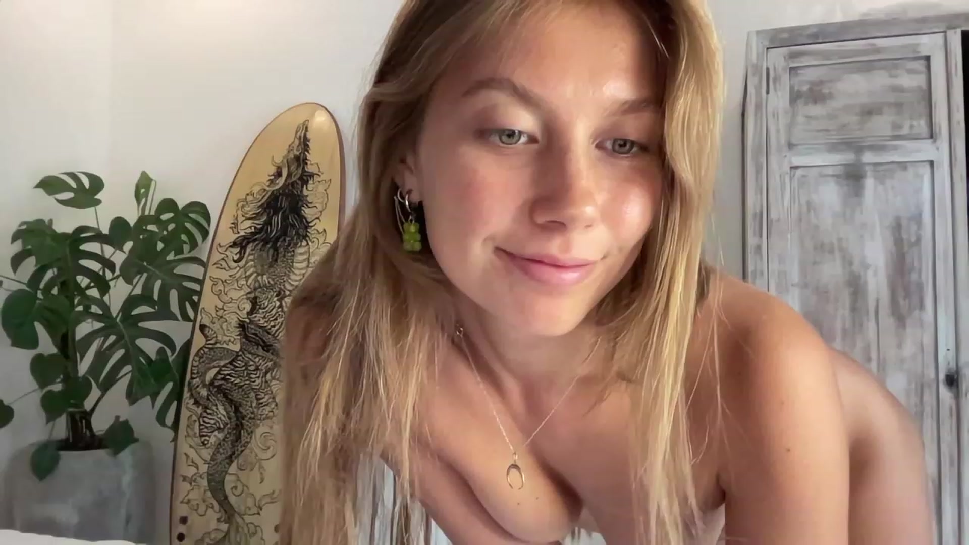 JasSurfGirl video thumbnail