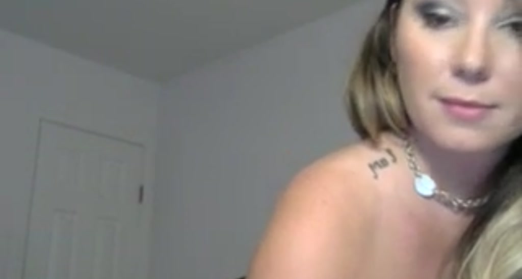 JuicyJamie_69 video thumbnail