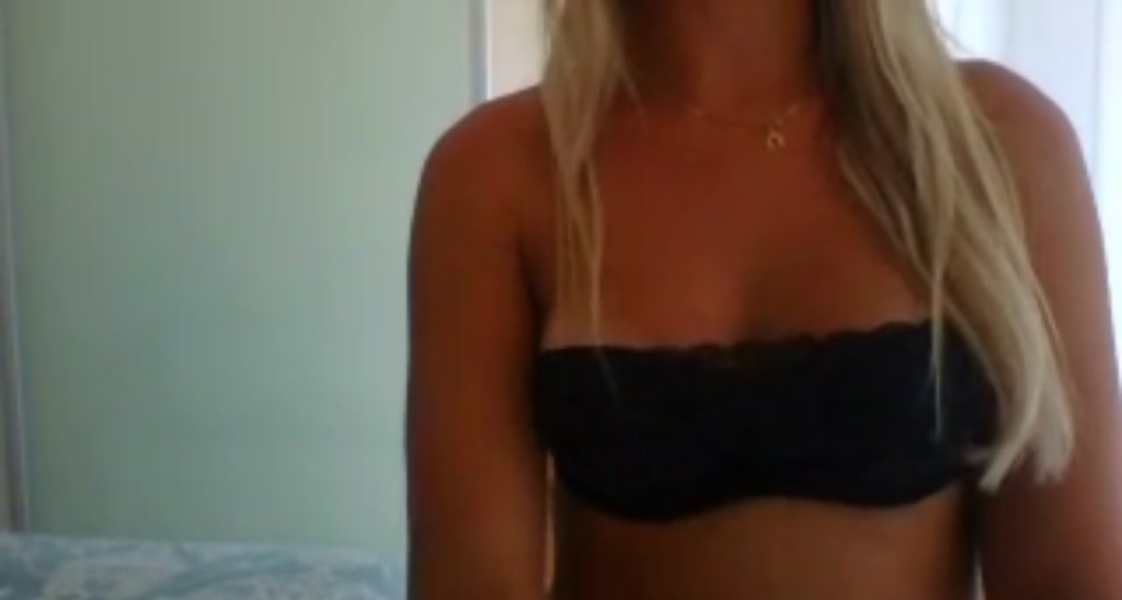DaniiDoll video thumbnail