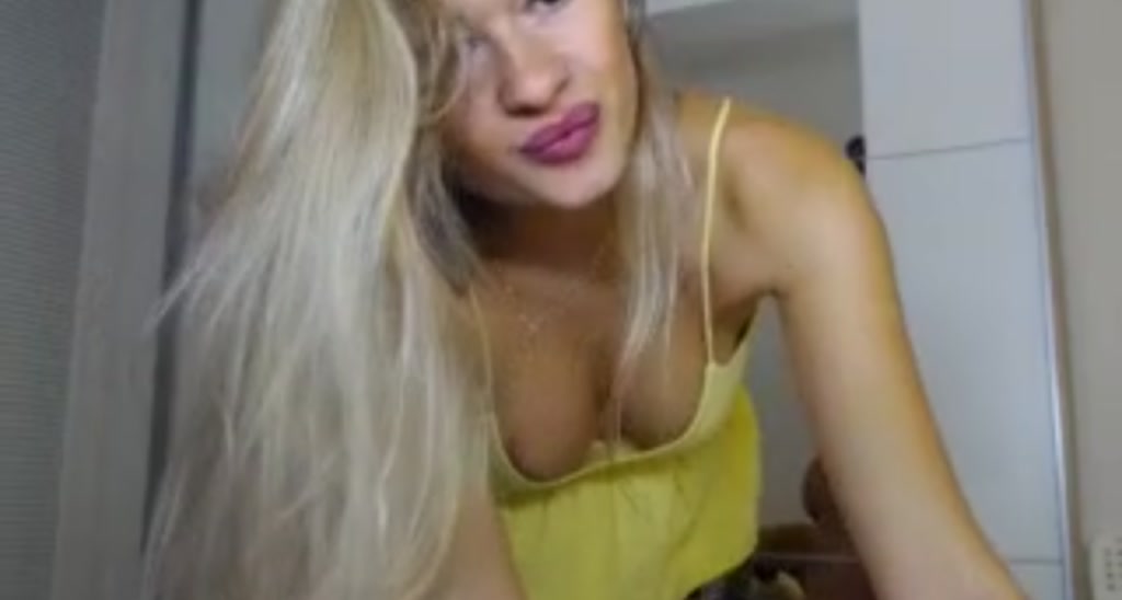 YourLilShy video thumbnail