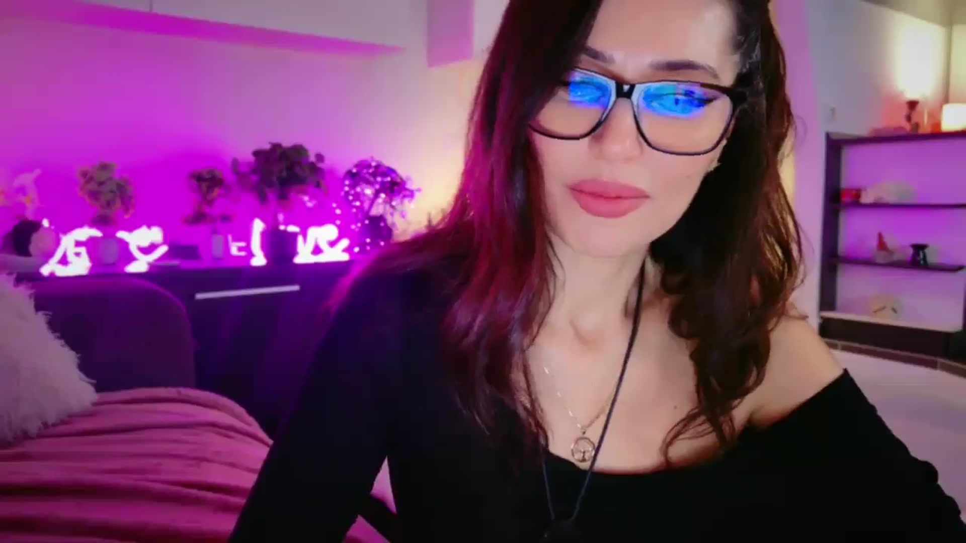 SmileyTinaa video thumbnail