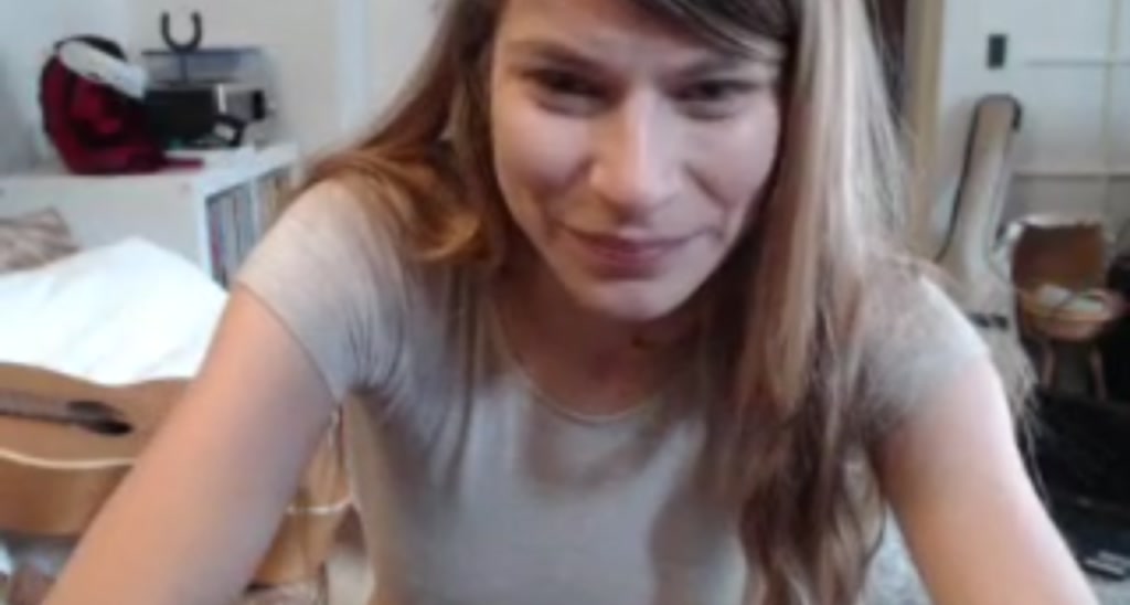 holliebee video thumbnail