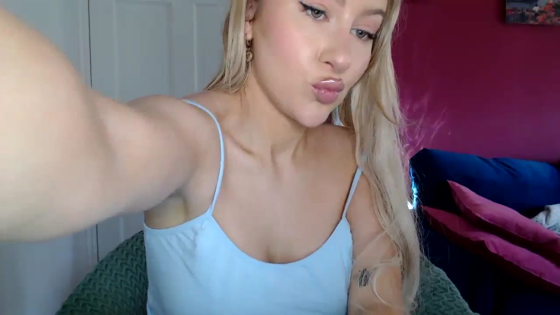 PetiteAvax video thumbnail