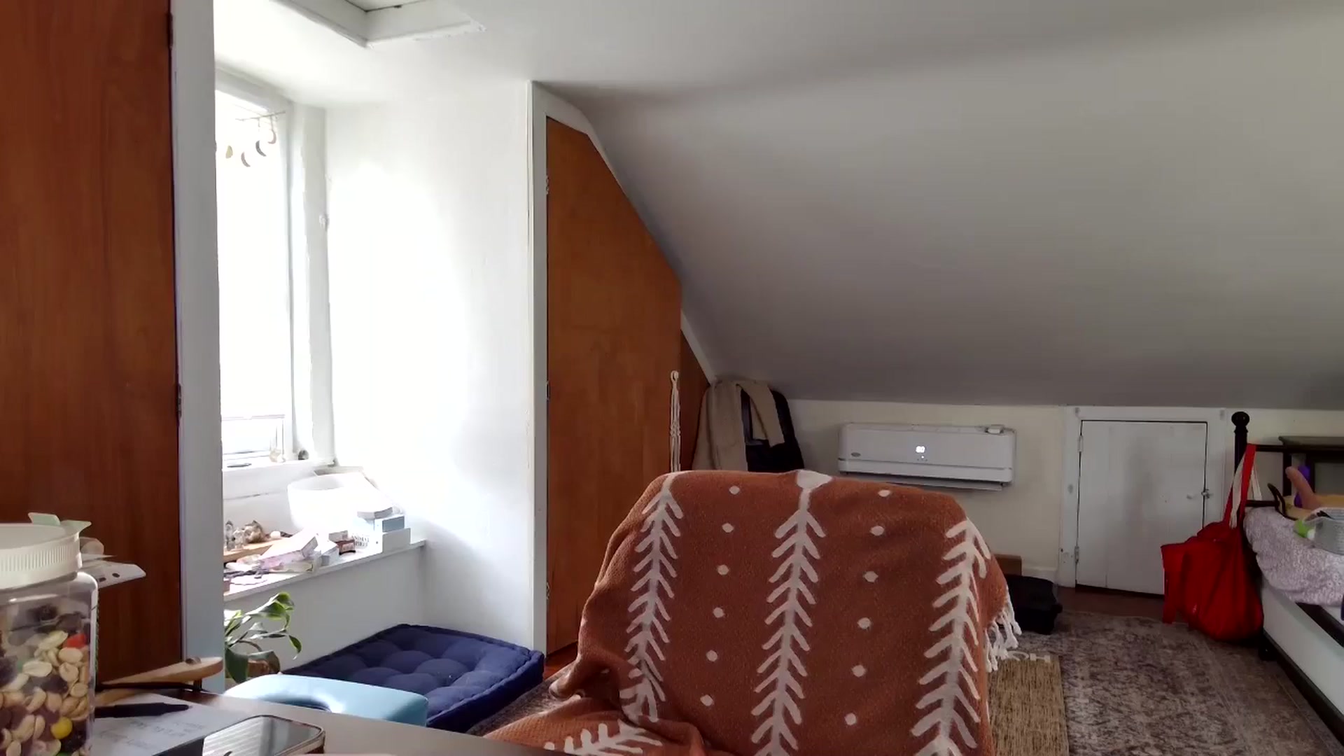 Lena_bee video thumbnail