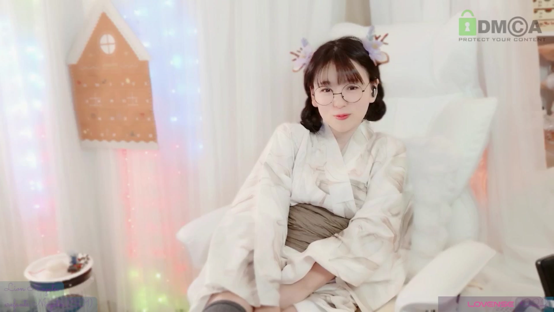 meowtheworld video thumbnail