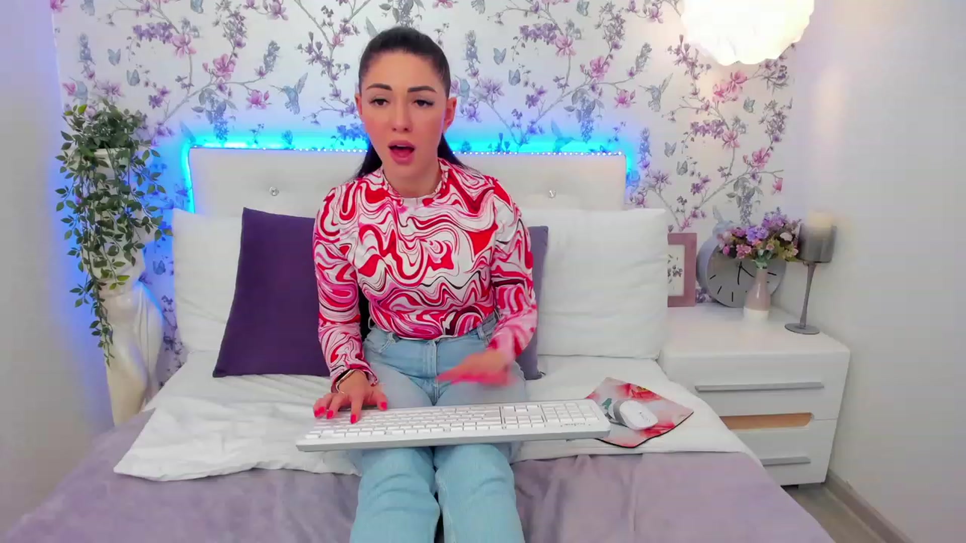 AnnaHix video thumbnail