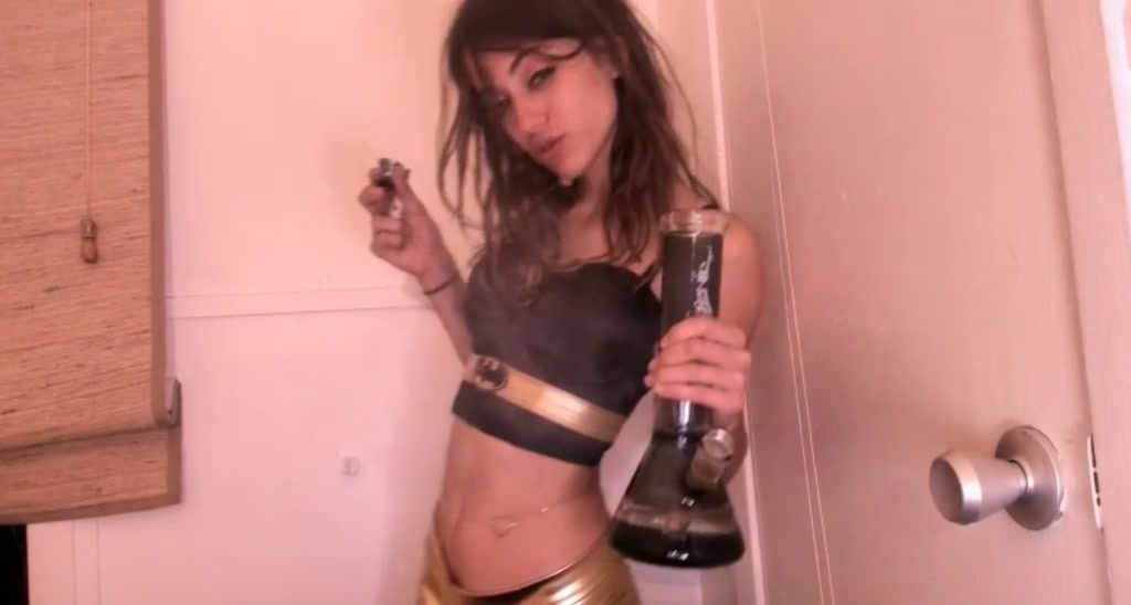 NaomiDee video thumbnail