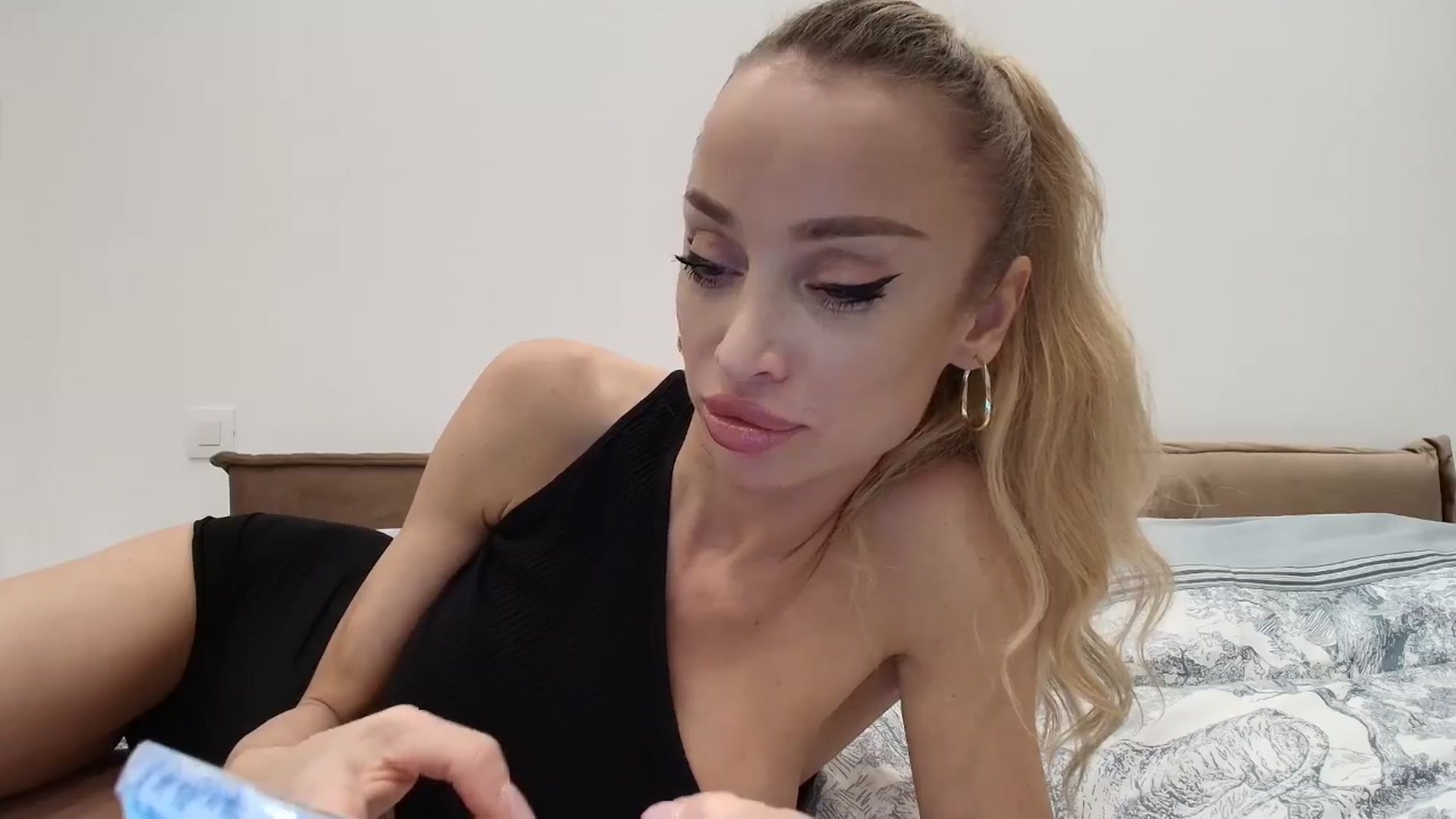 Anayys video thumbnail
