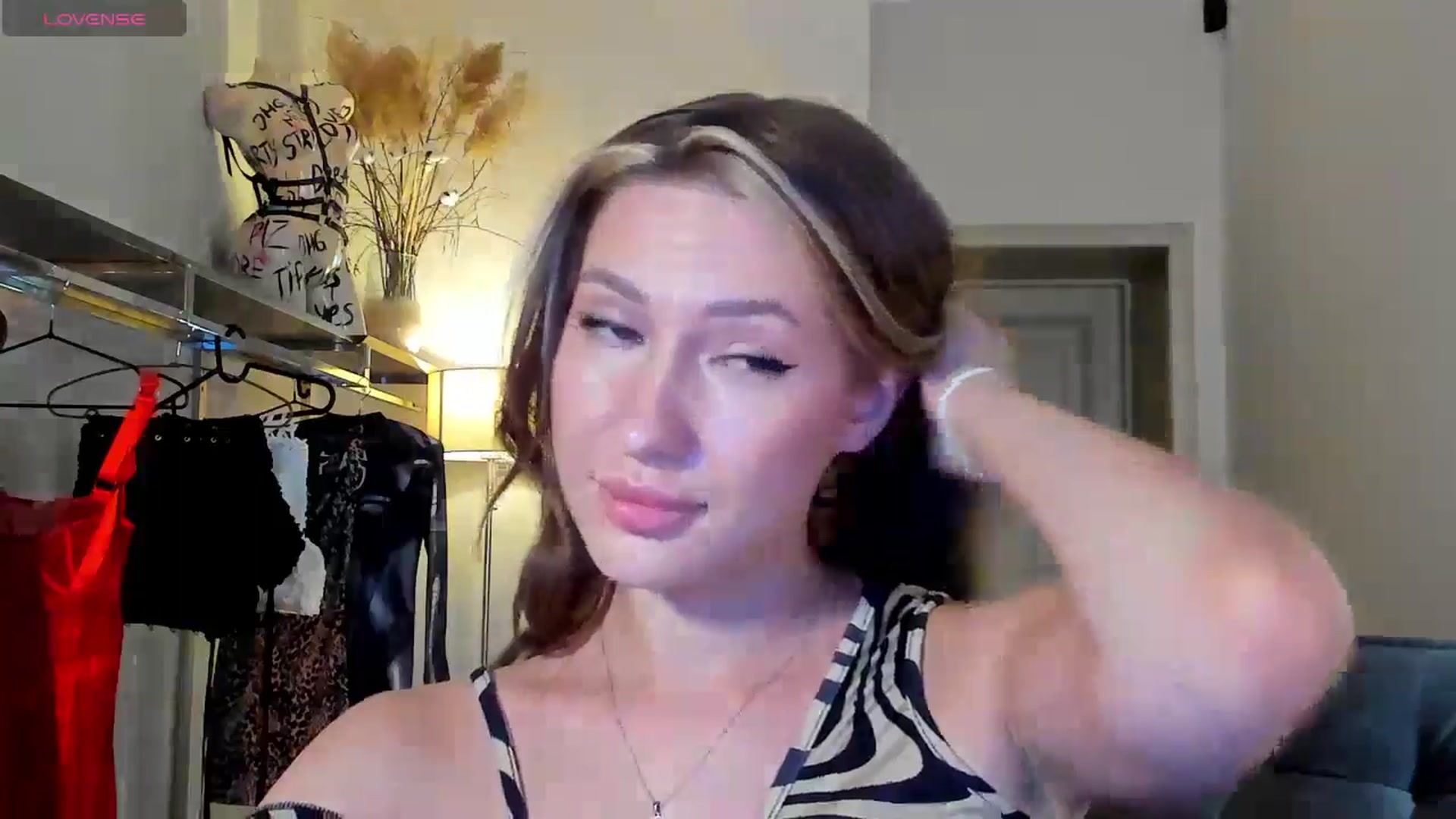 LovelyGin video thumbnail