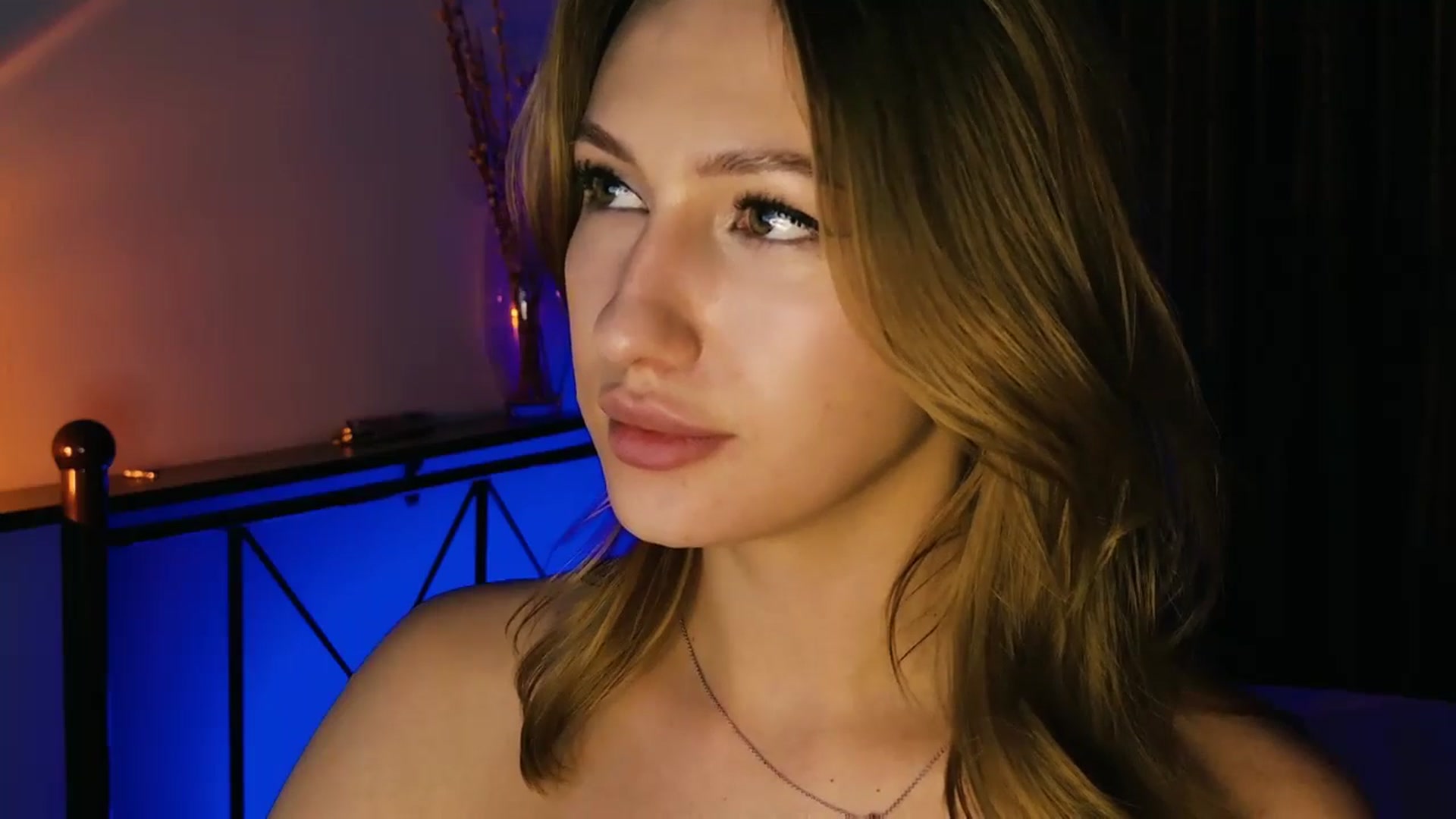LovelyGin video thumbnail