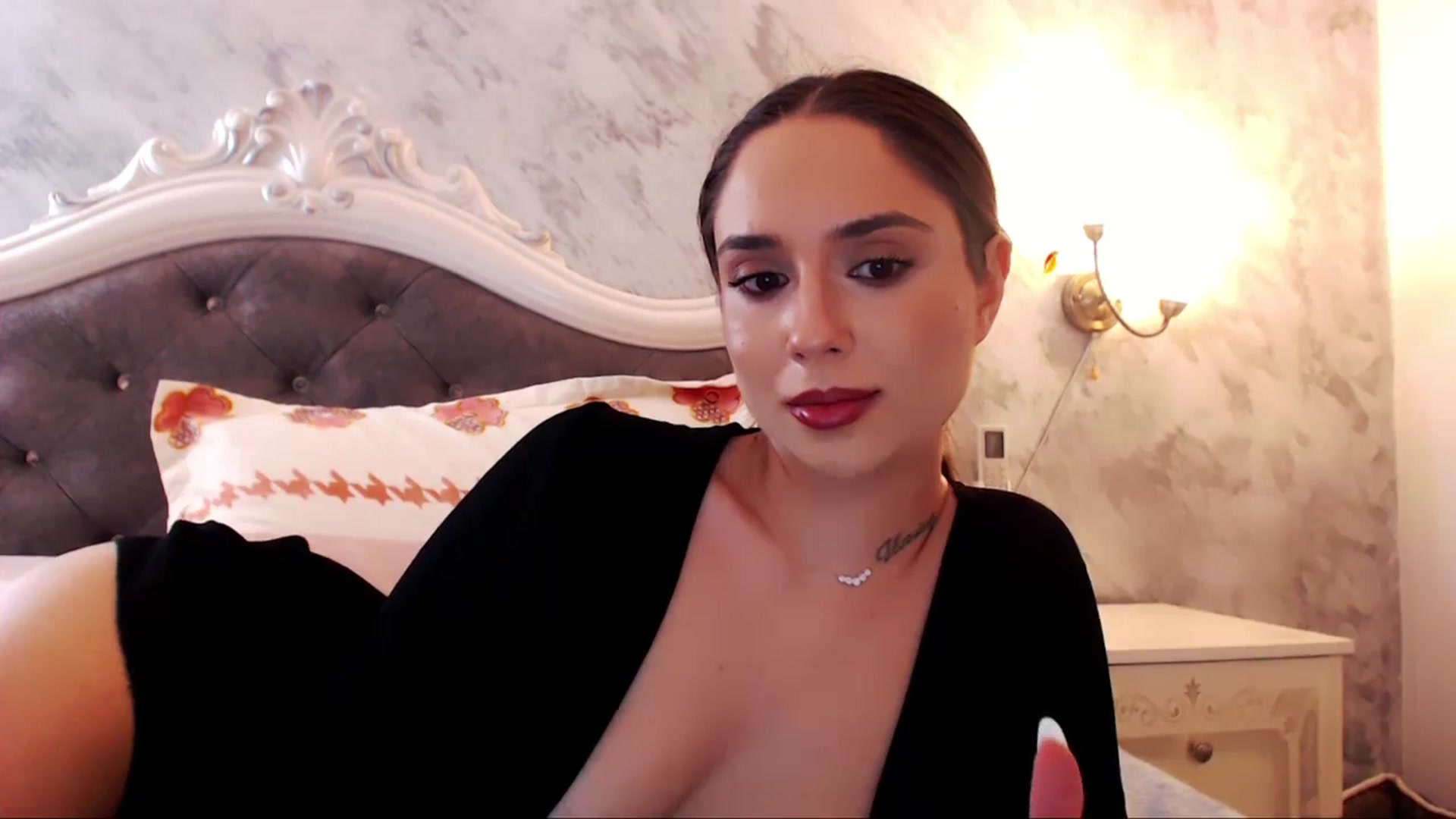 Raisadollface video thumbnail