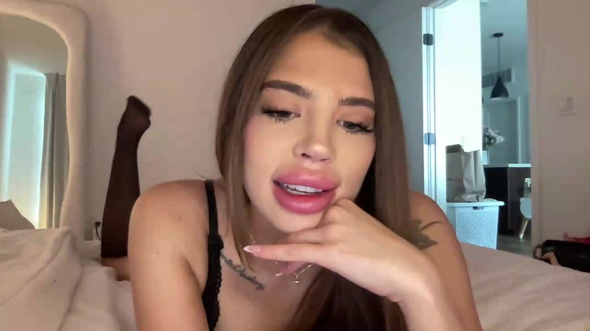 aryaaxo video thumbnail
