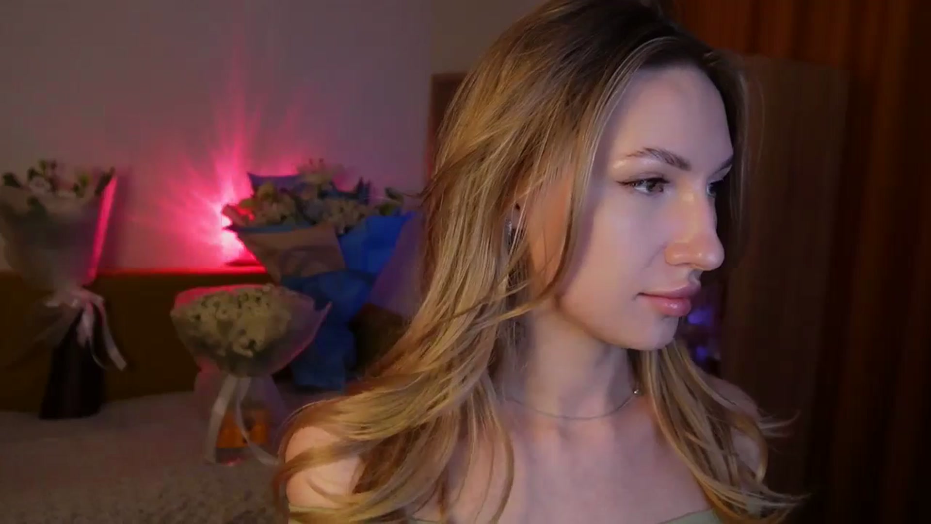LovelyGin video thumbnail