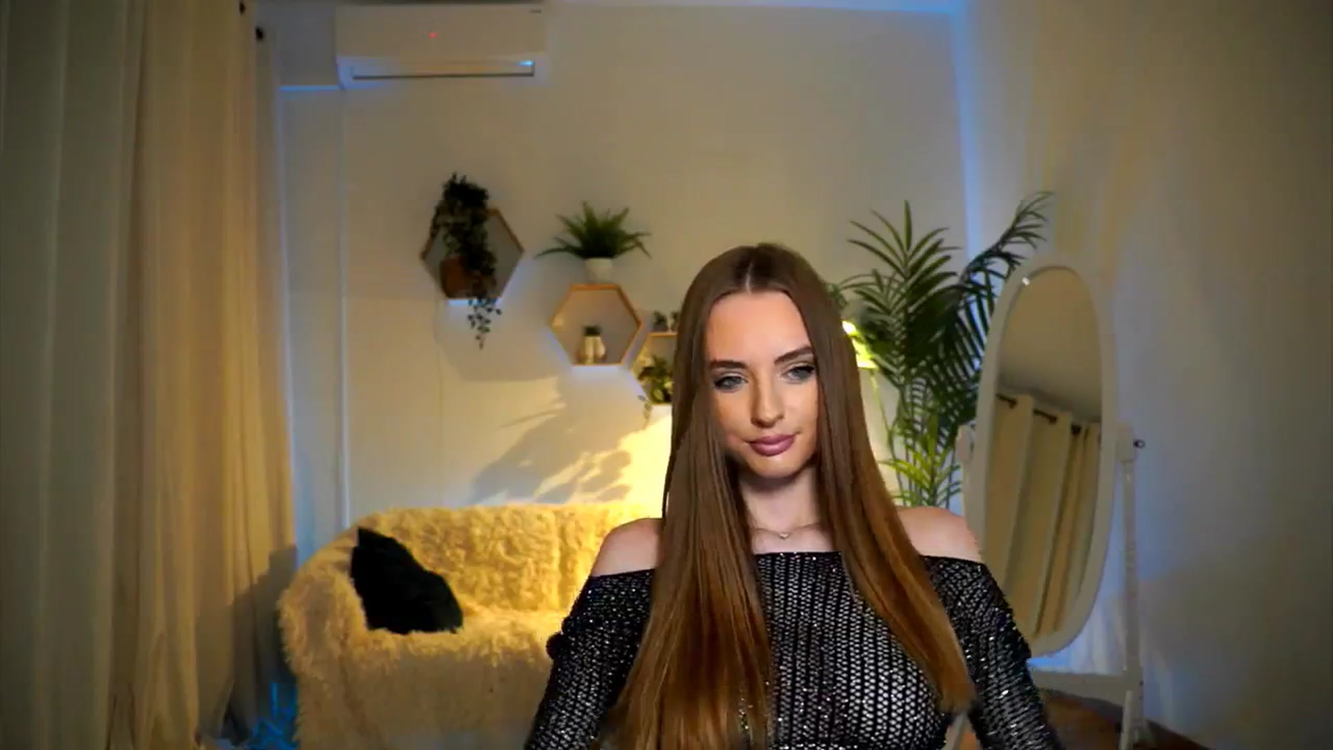 petitegonwild video thumbnail