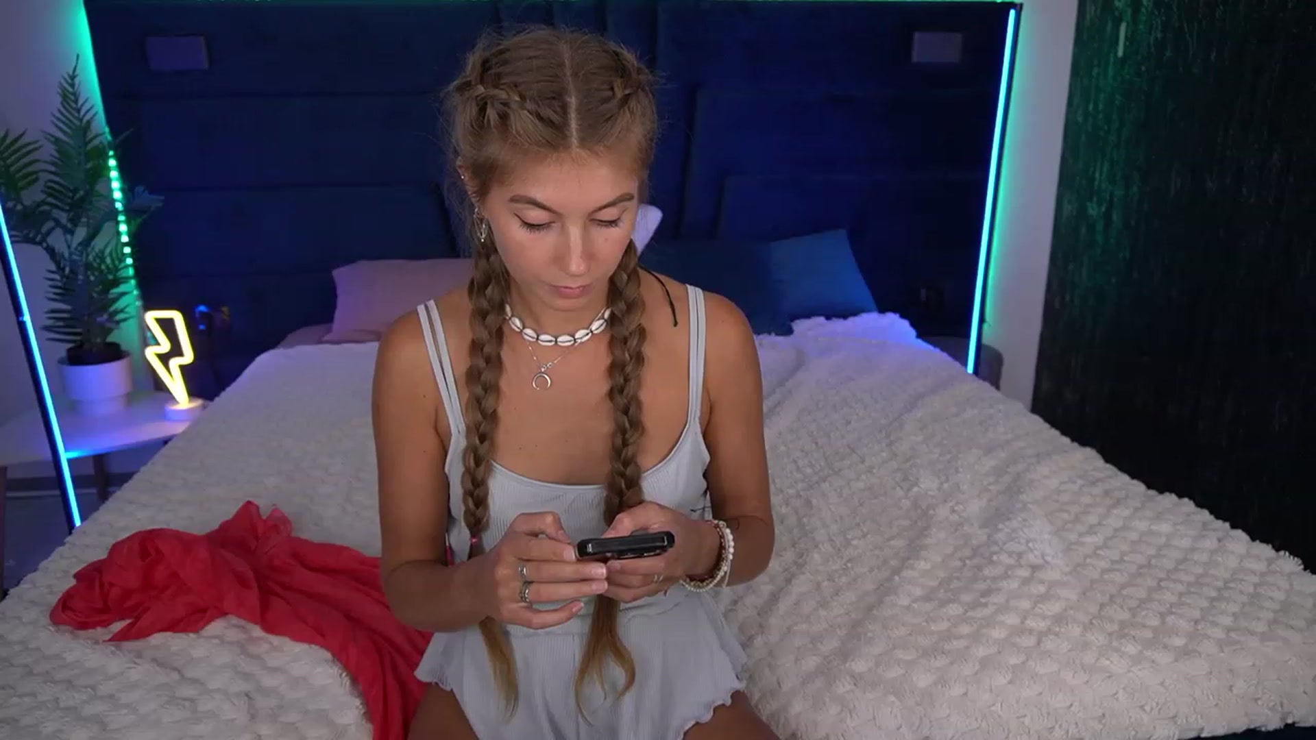 BaliSurfGirl video thumbnail