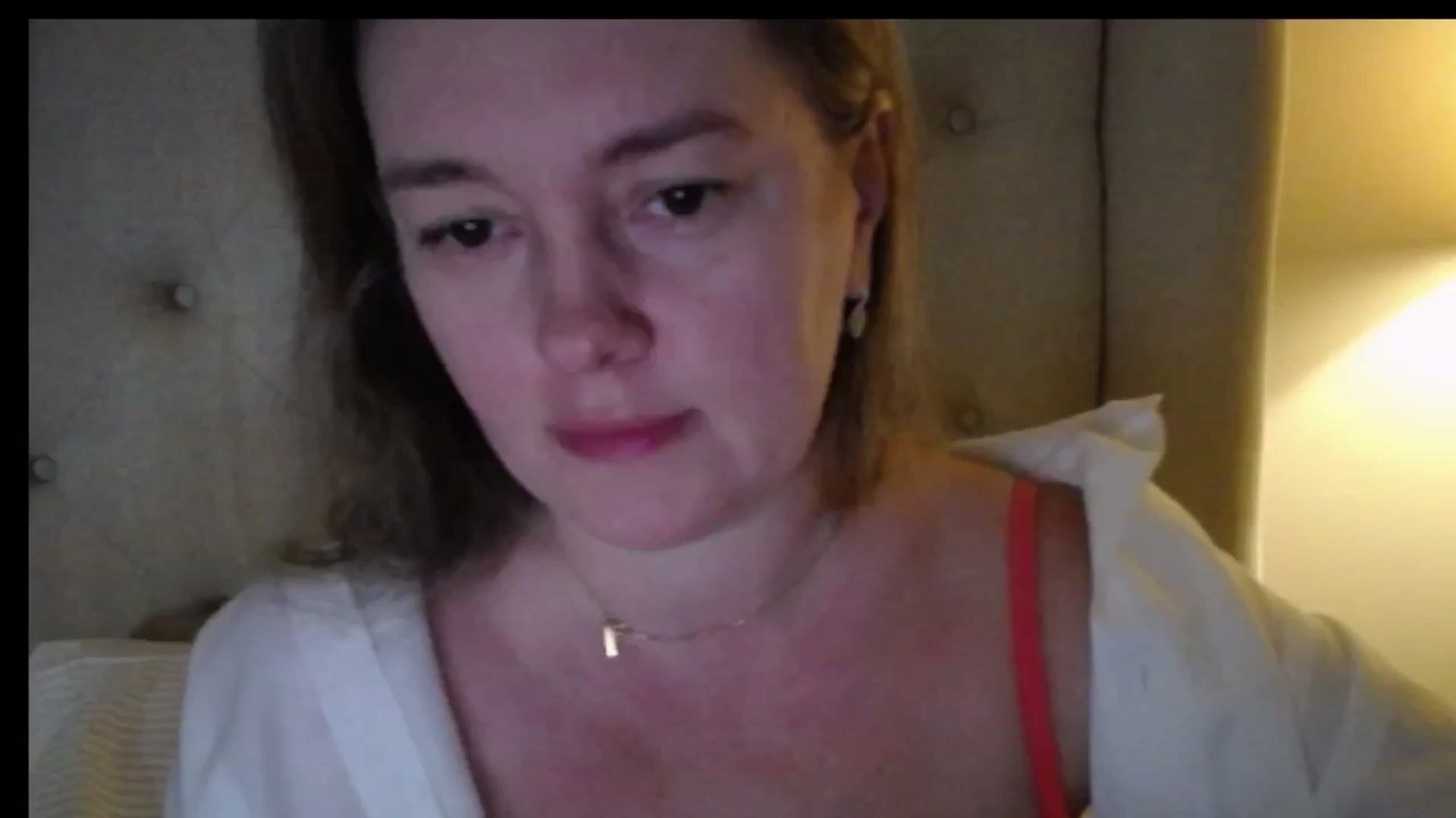 J0llye video thumbnail