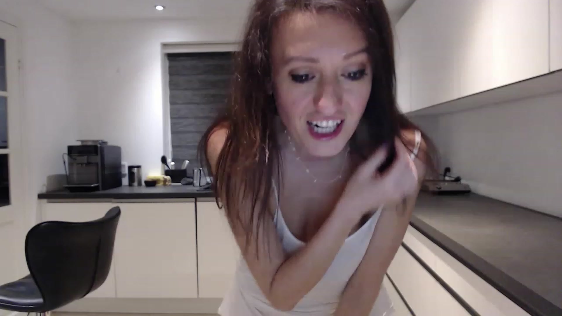 Anelly video thumbnail