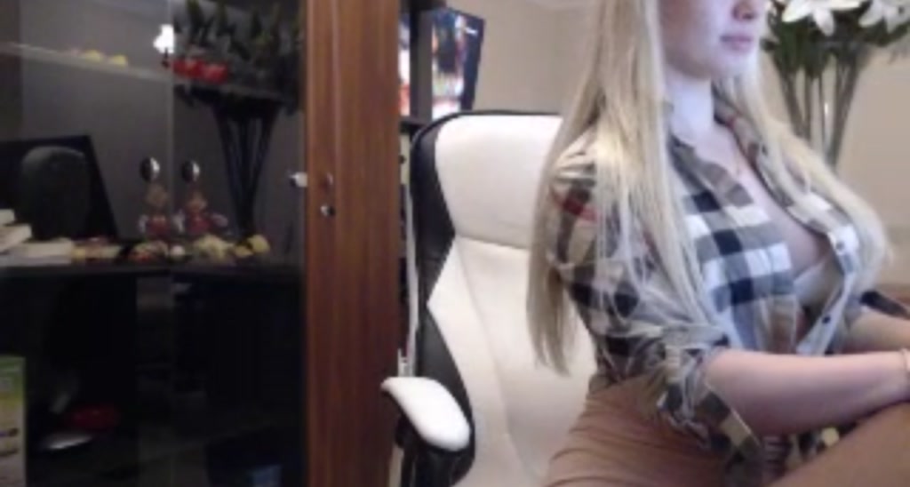 Innocentdoll_ video thumbnail