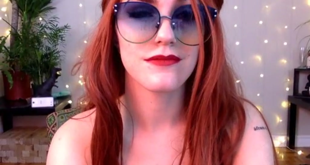 LaraLoxley video thumbnail