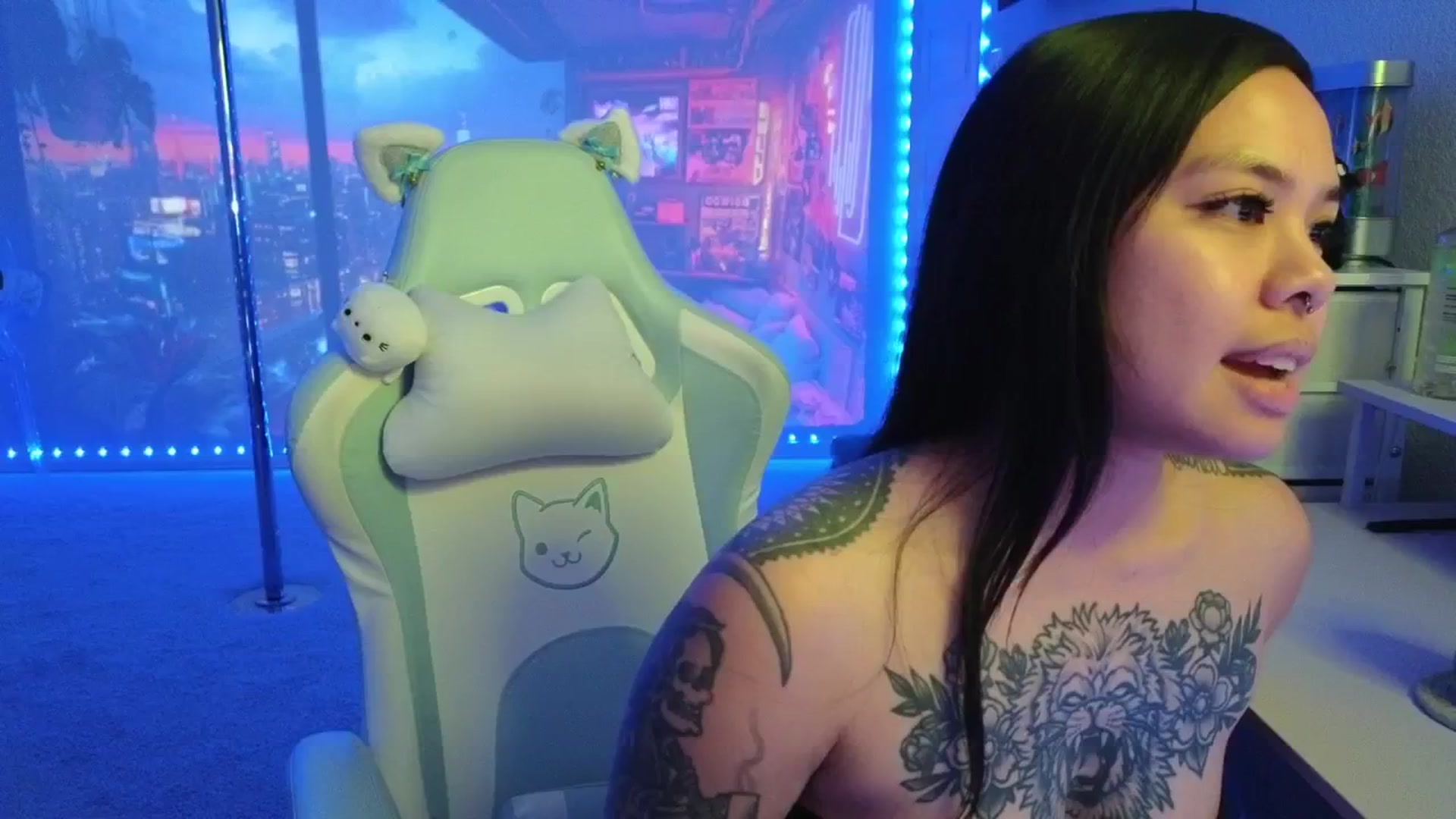 dolllface video thumbnail