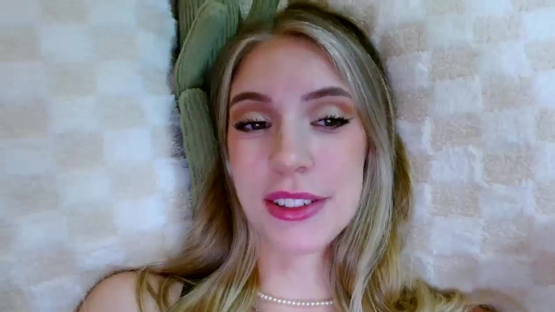 Em_babyxx video thumbnail