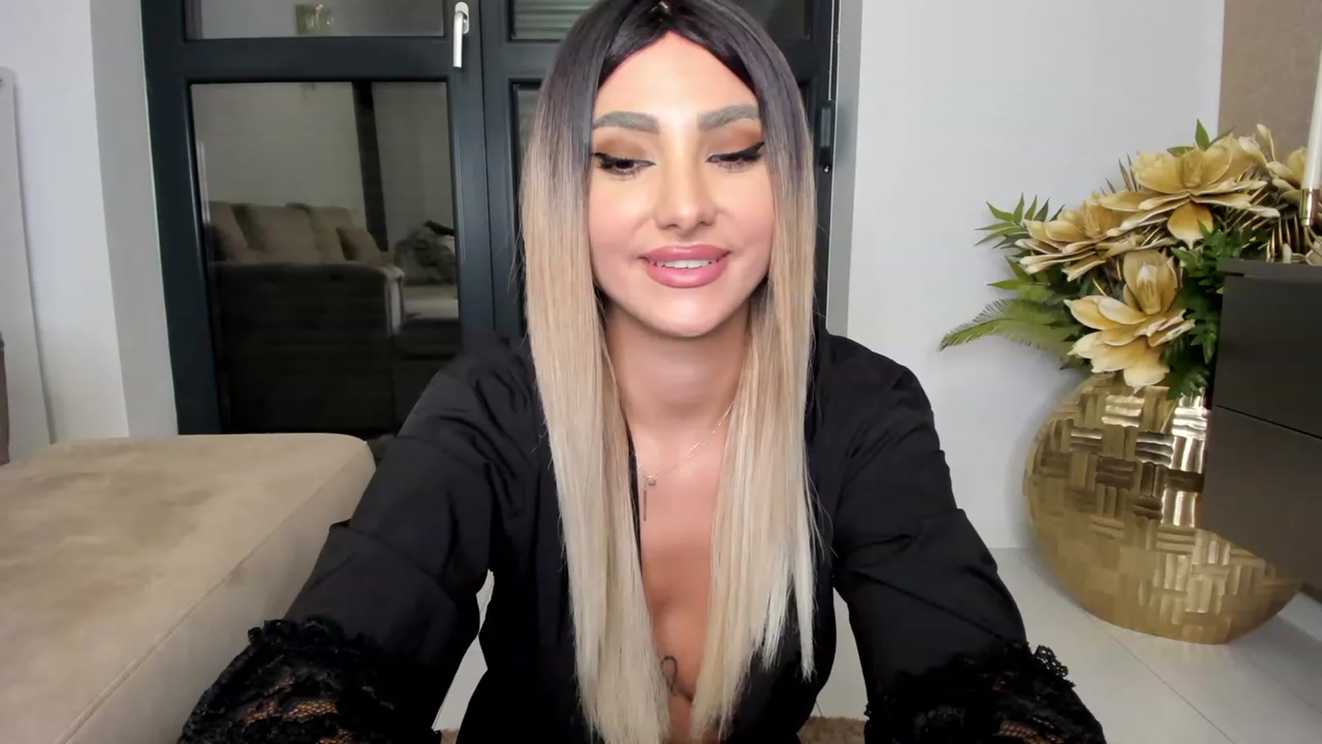 HONEY_A video thumbnail