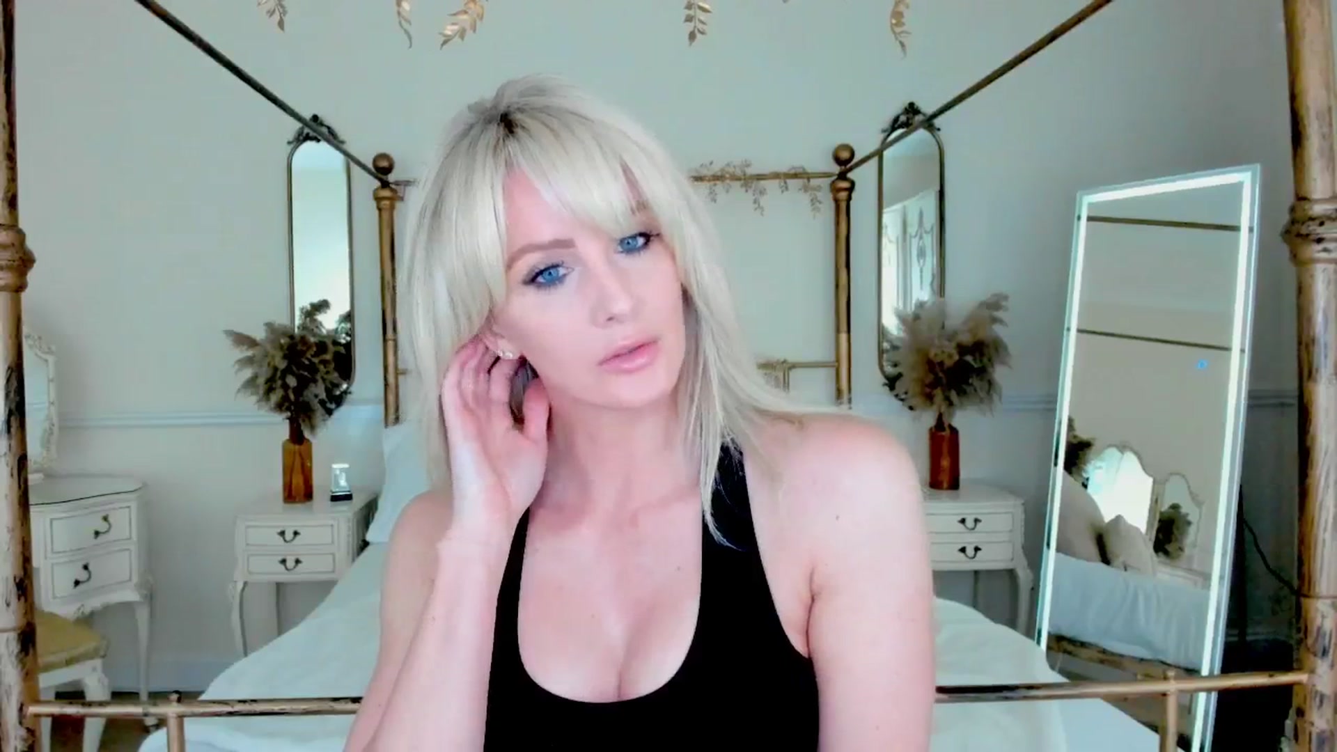 SelinaRose video thumbnail