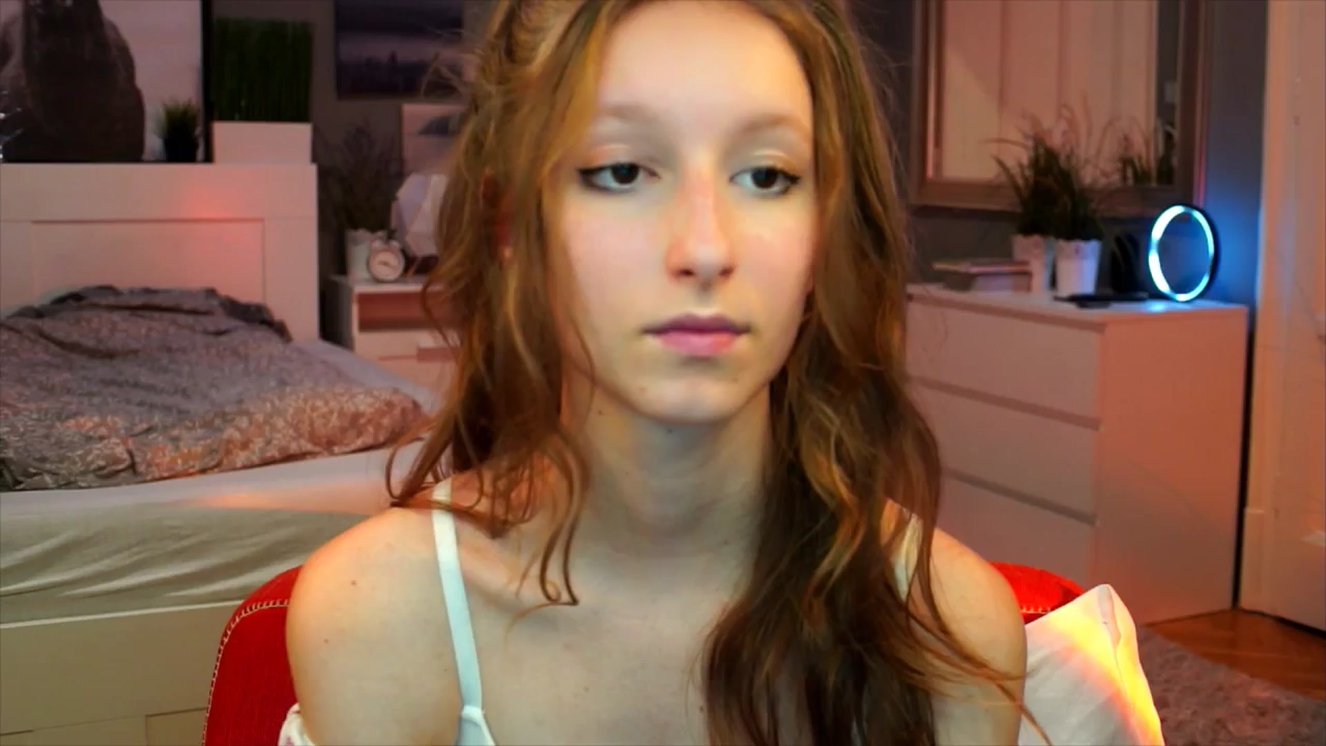 Kira9 video thumbnail