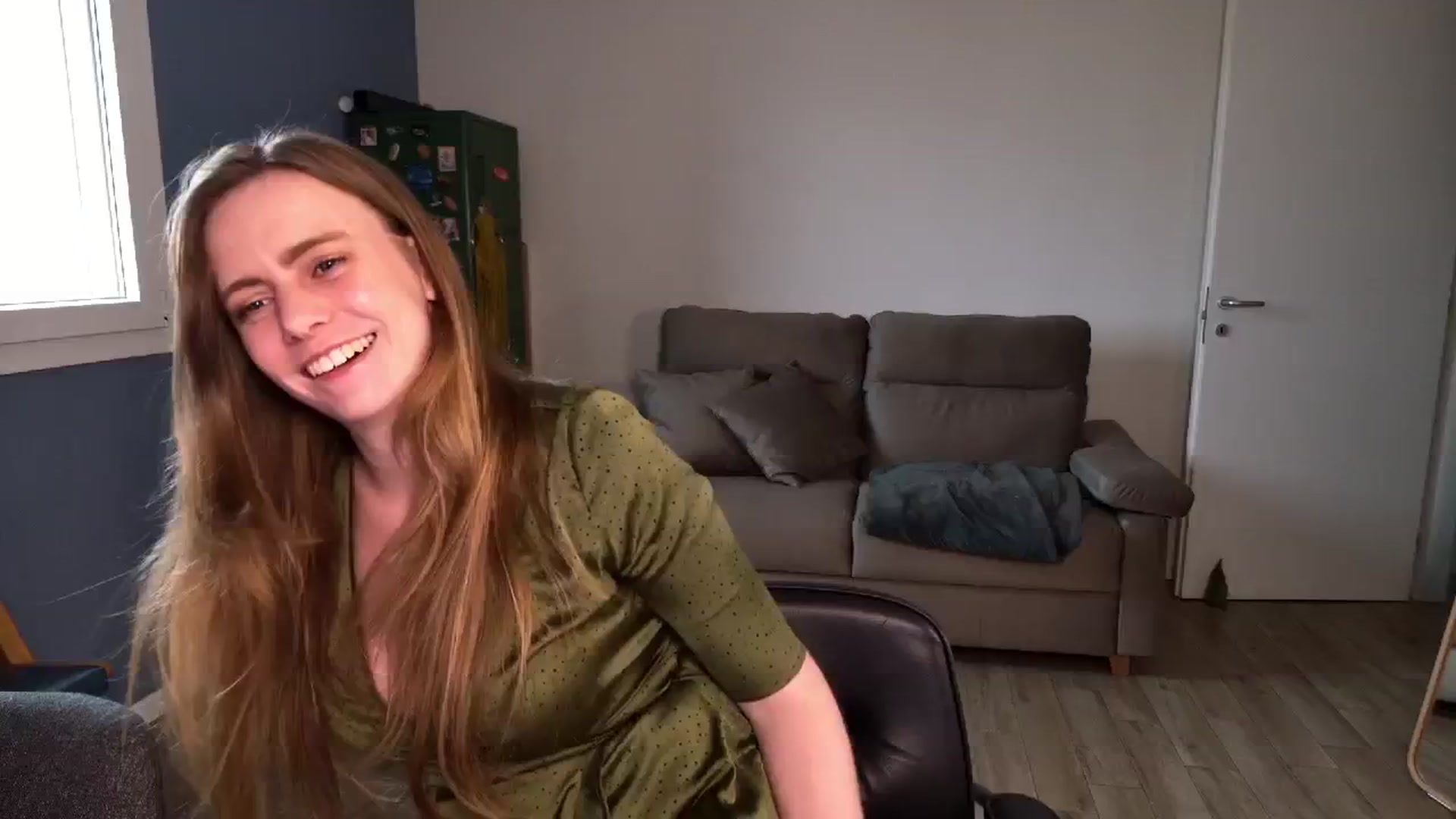 Personage video thumbnail