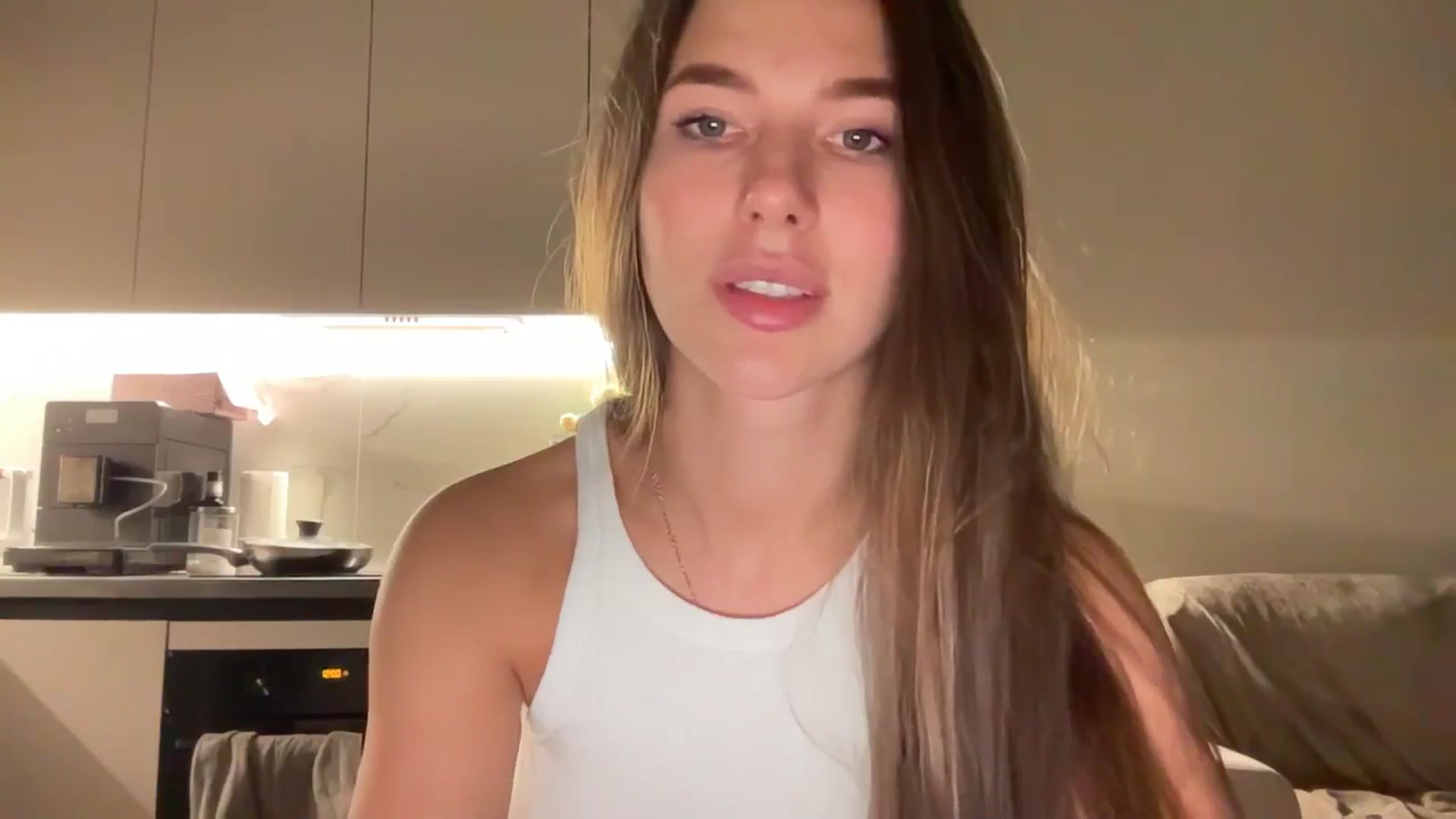 kissfreeze video thumbnail