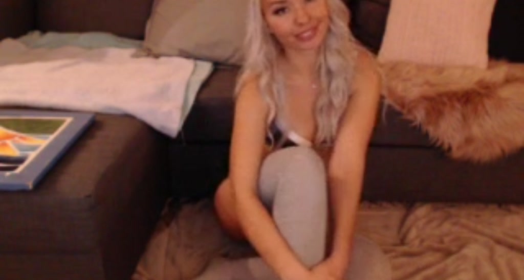 DaniiDoll video thumbnail