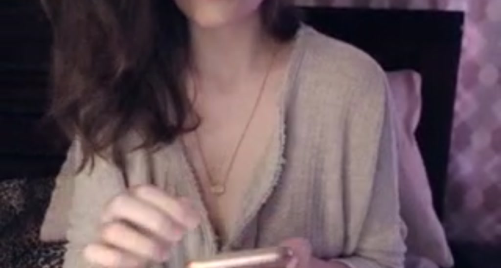 Bee_la video thumbnail
