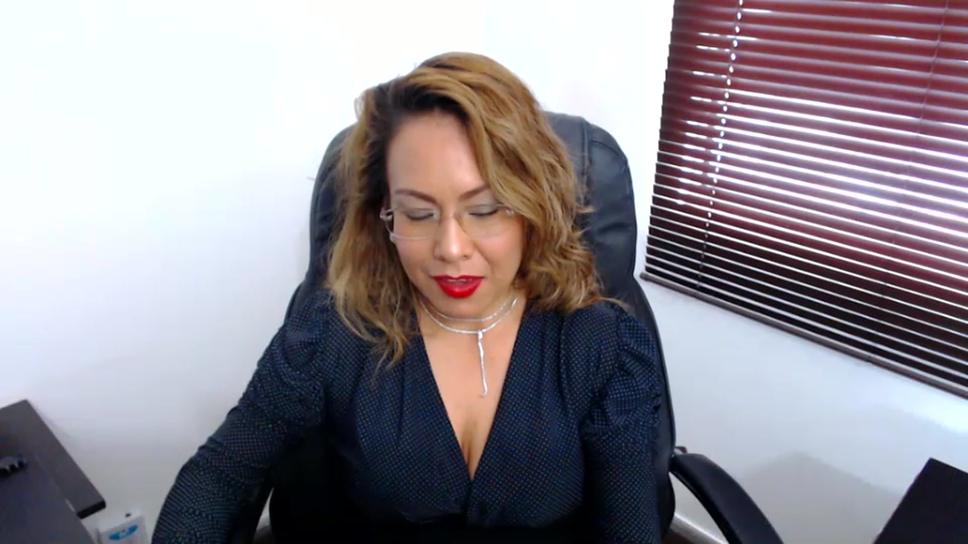 office_secret video thumbnail
