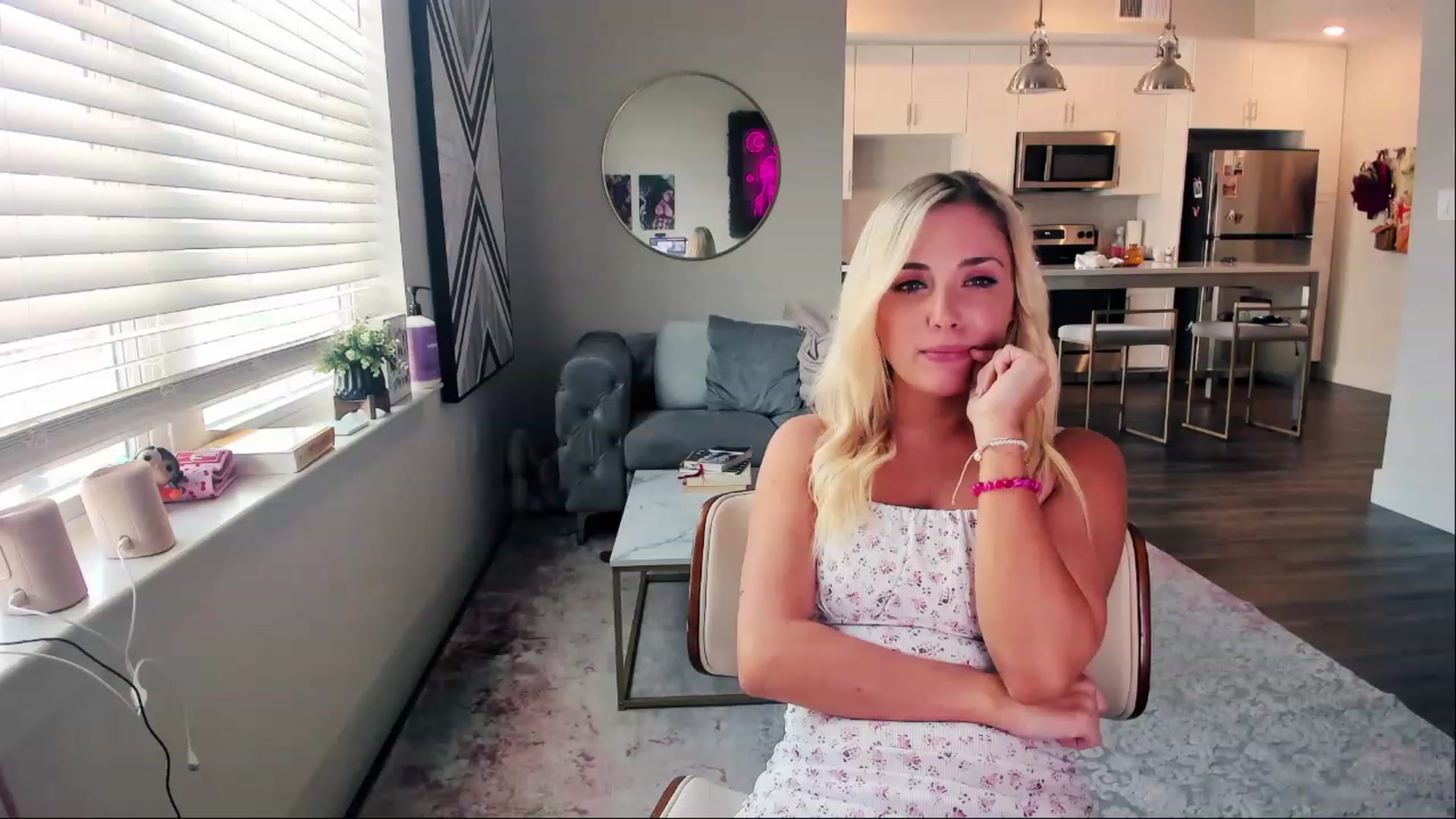 AnimeAva video thumbnail