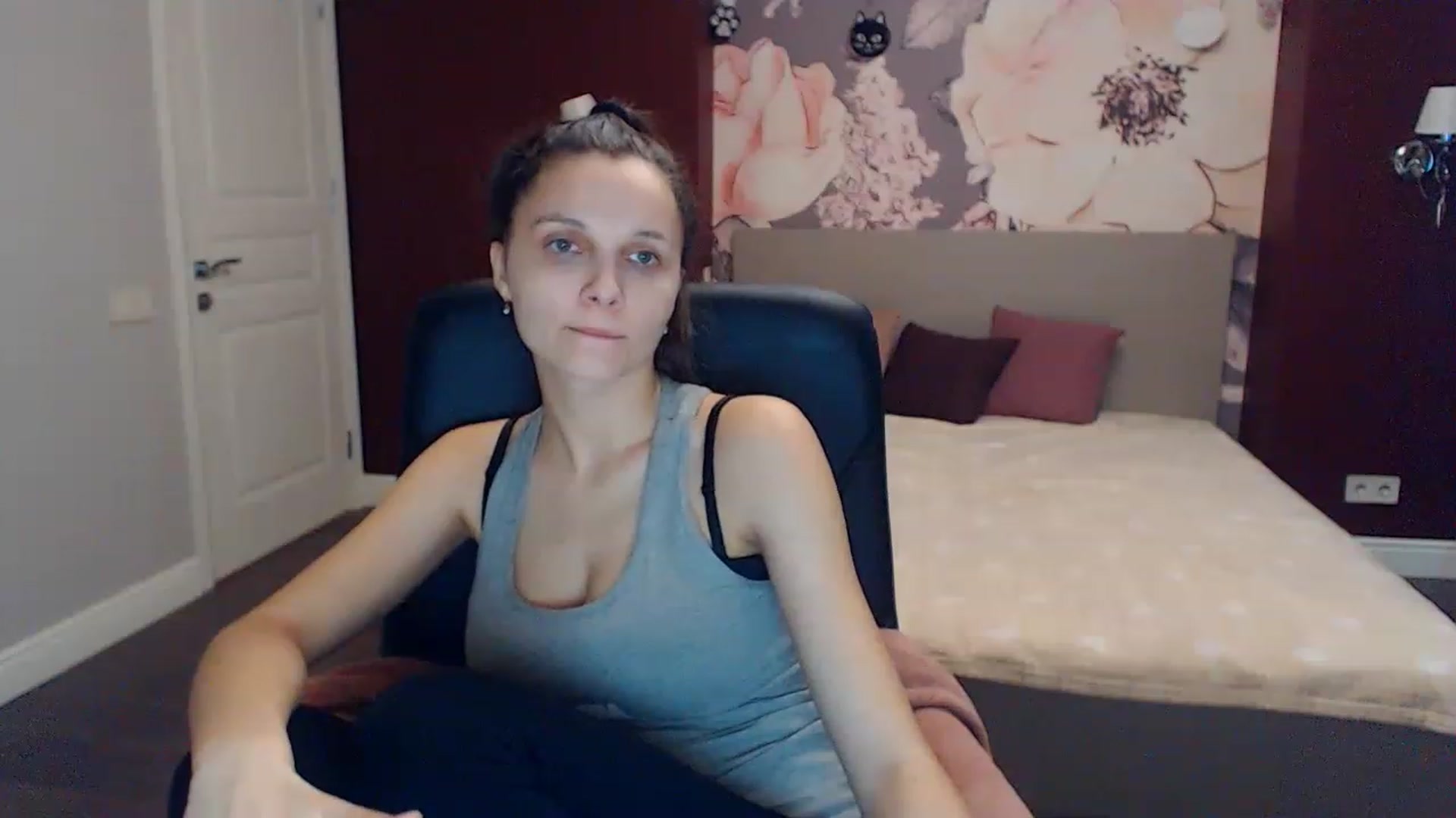 Karina_Mils video thumbnail