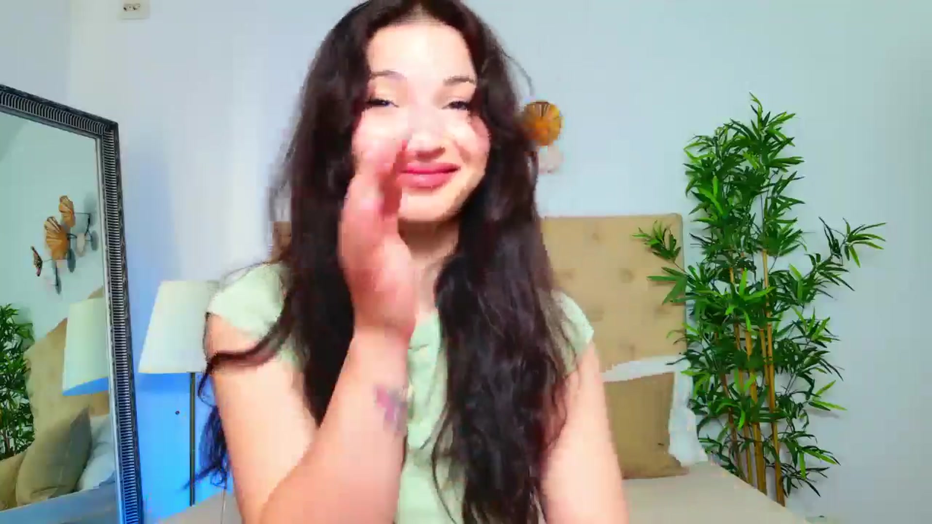 IchTahira video thumbnail