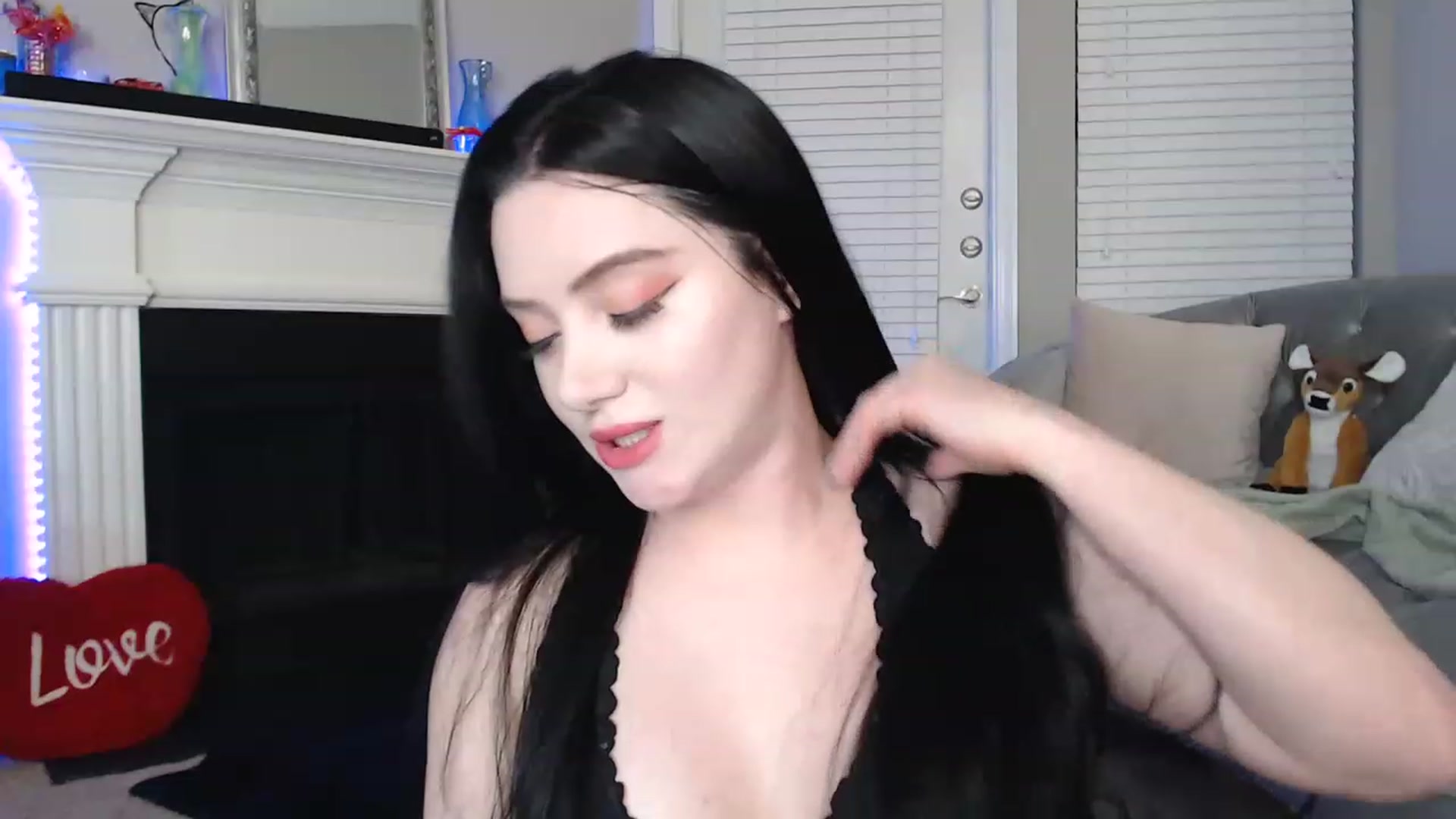 Pink_Fawnnn video thumbnail