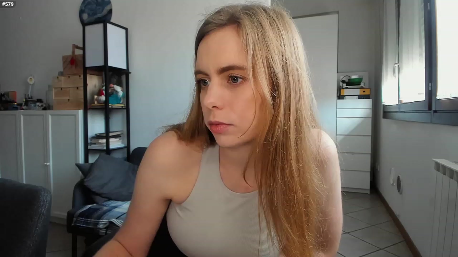 Personage video thumbnail