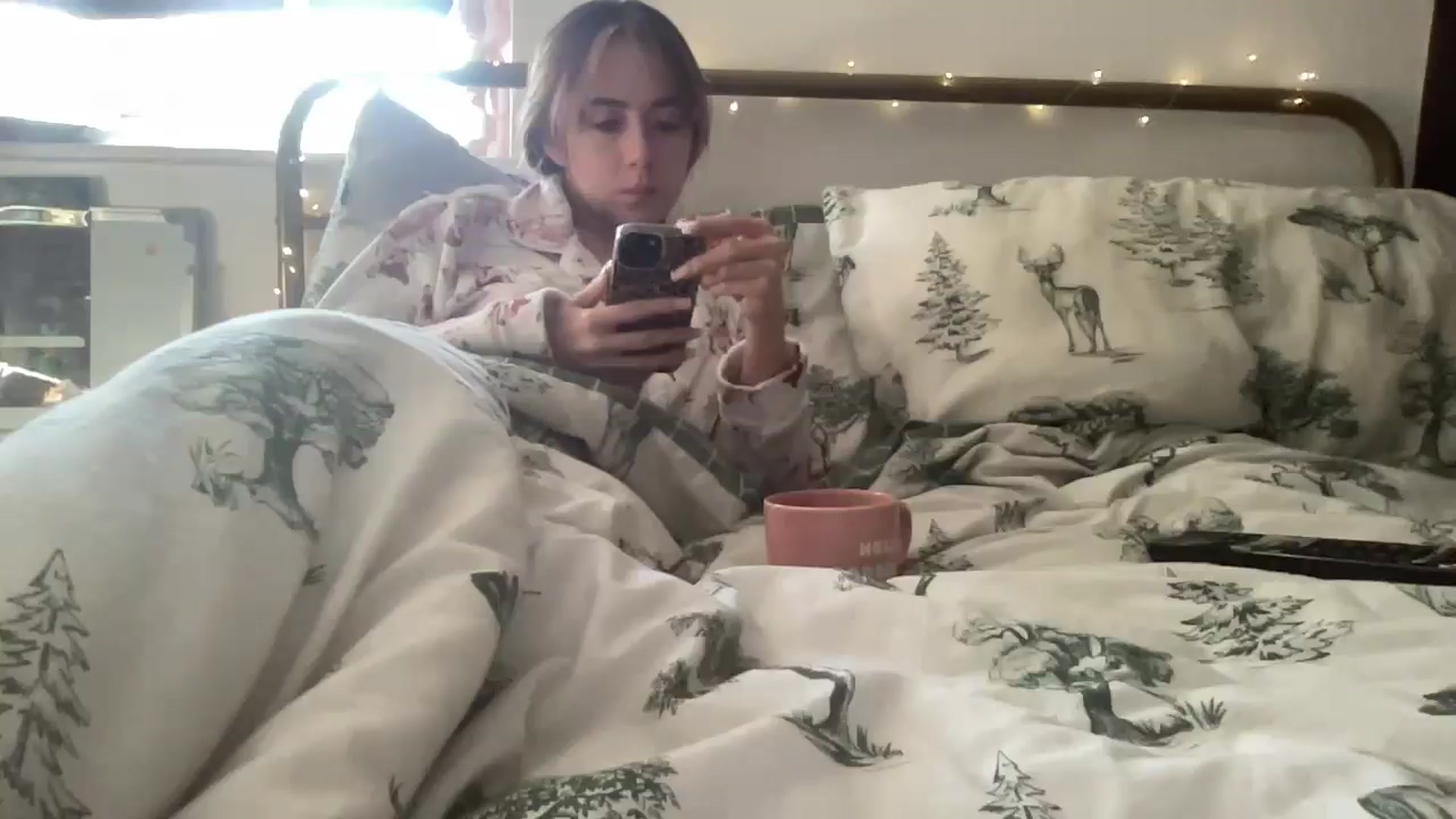 petitebabixo video thumbnail