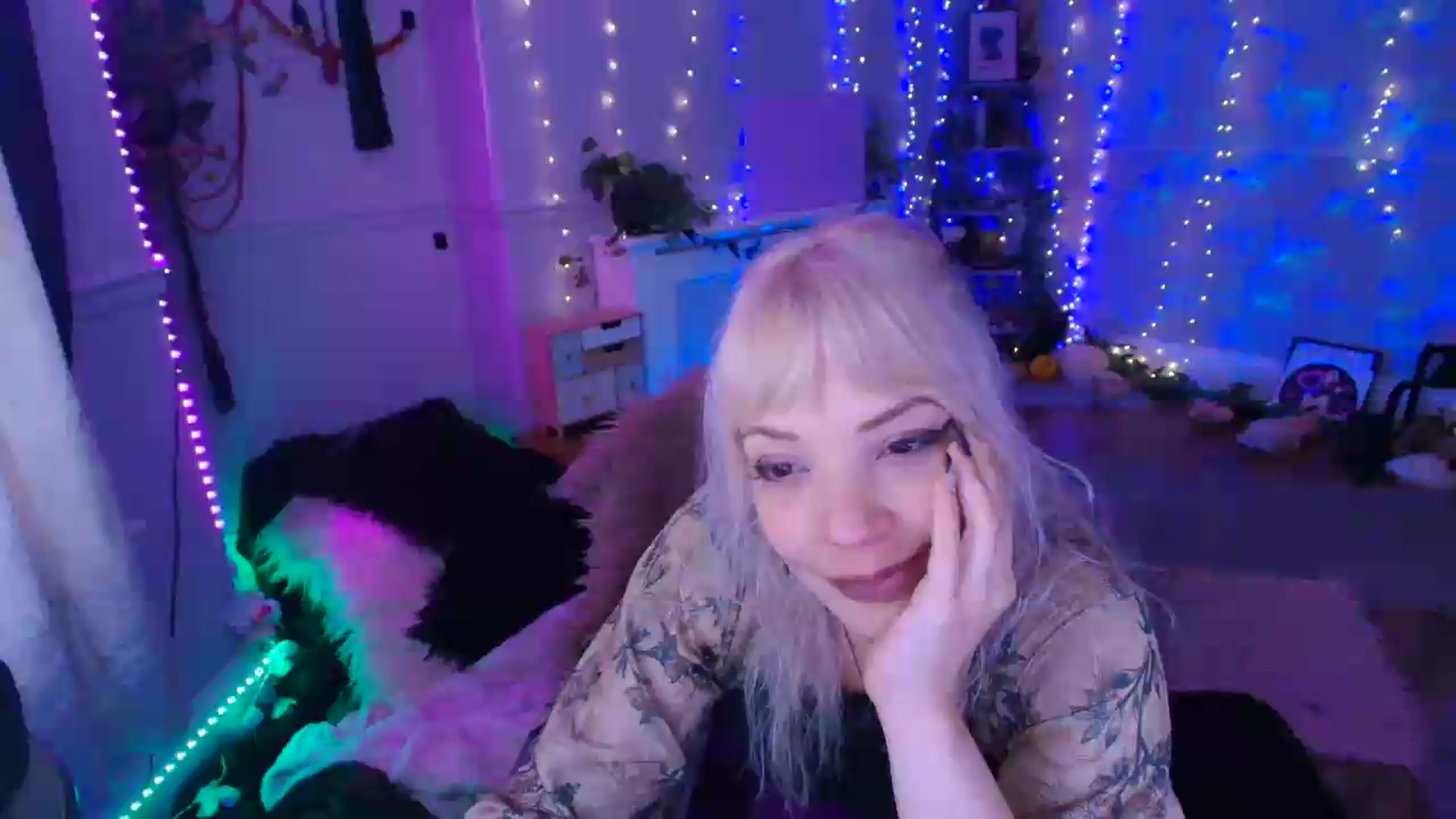 LunaWolfie video thumbnail