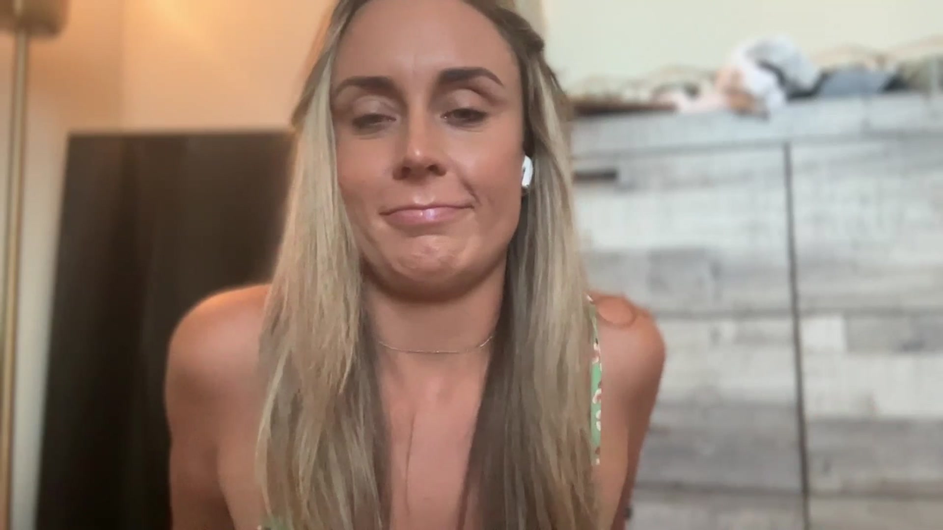 laalalalaa video thumbnail
