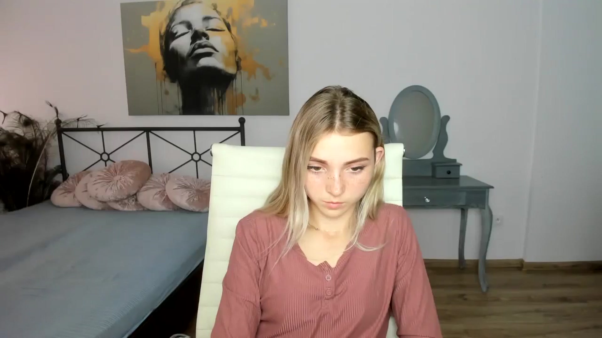 Daisyy video thumbnail