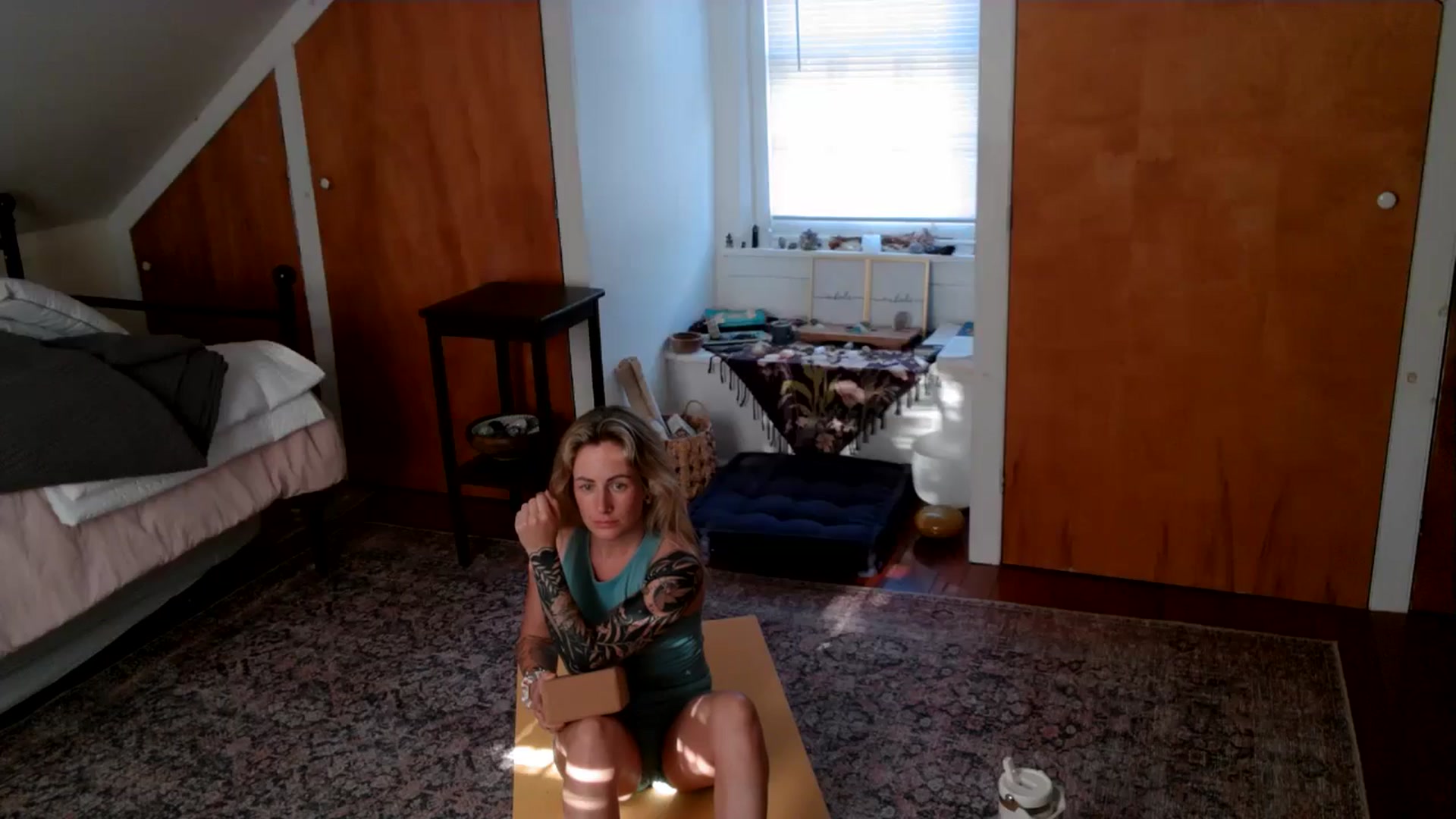 Lena_bee video thumbnail