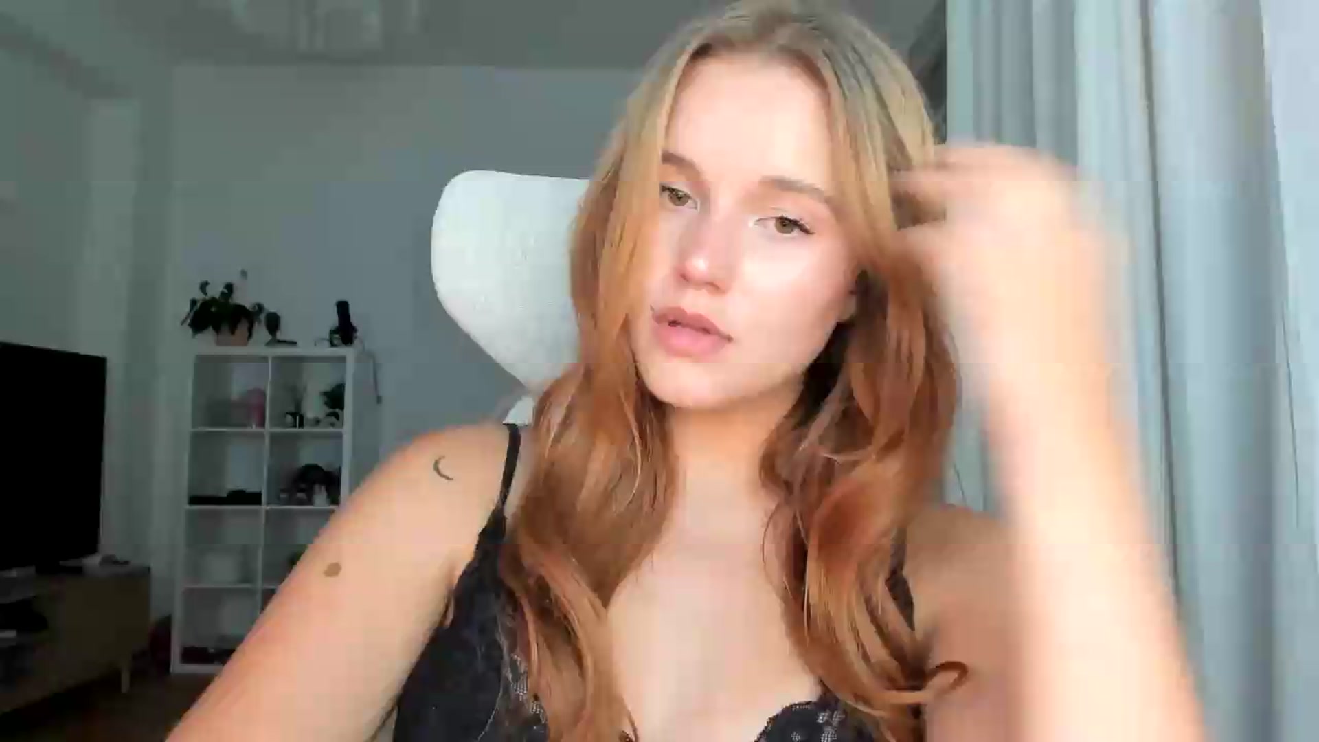 lisa_lisa video thumbnail