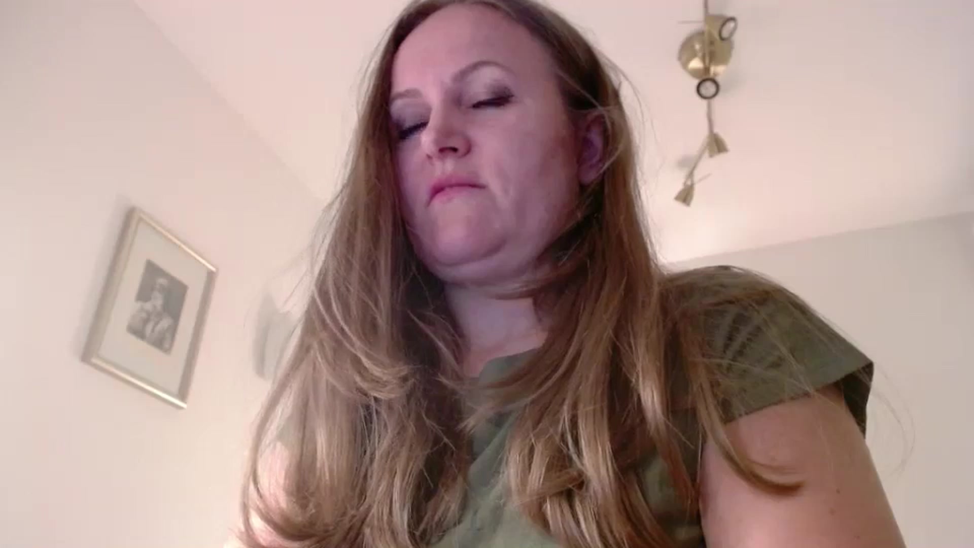 JustLily video thumbnail