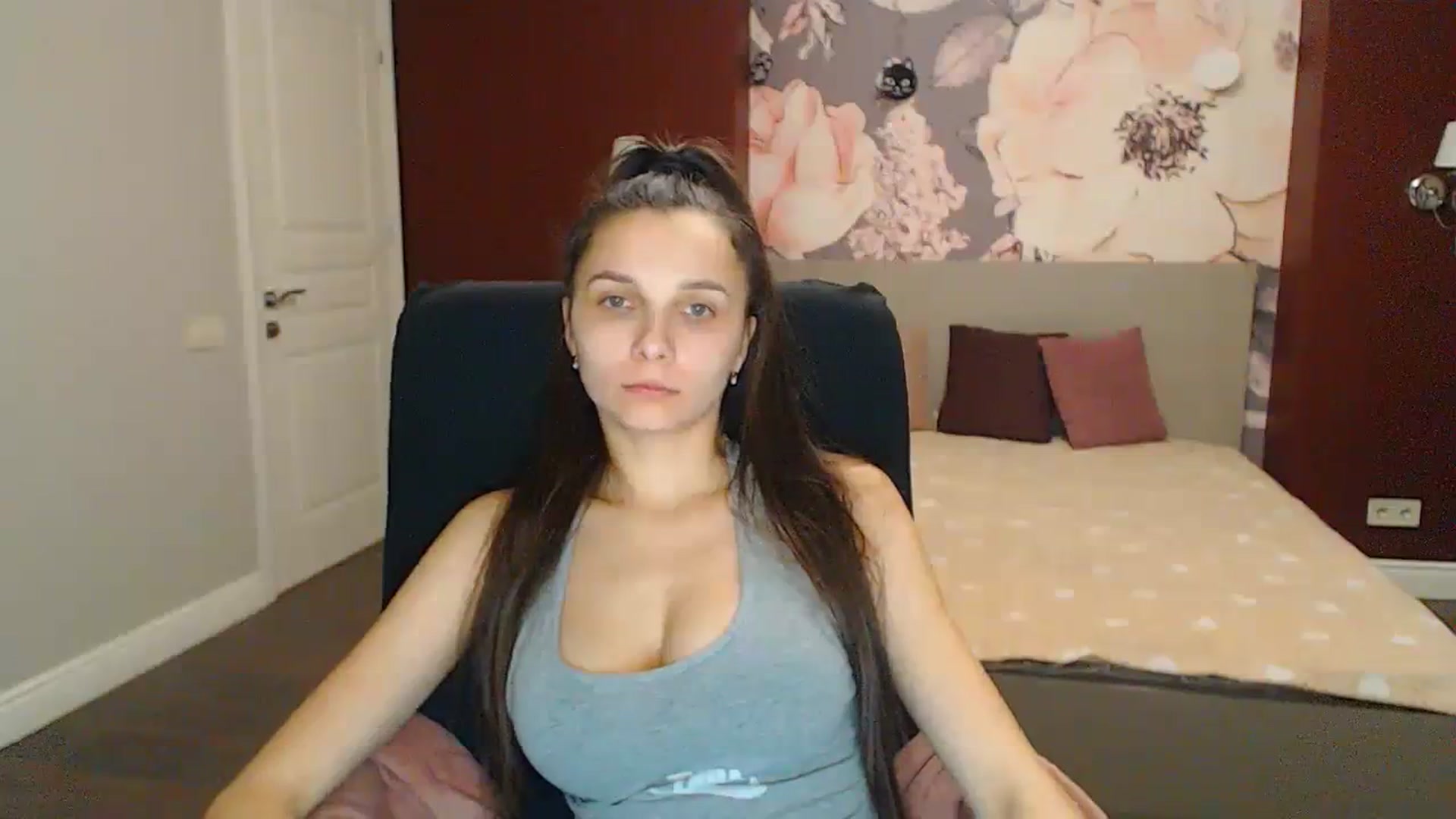 Karina_Mils video thumbnail