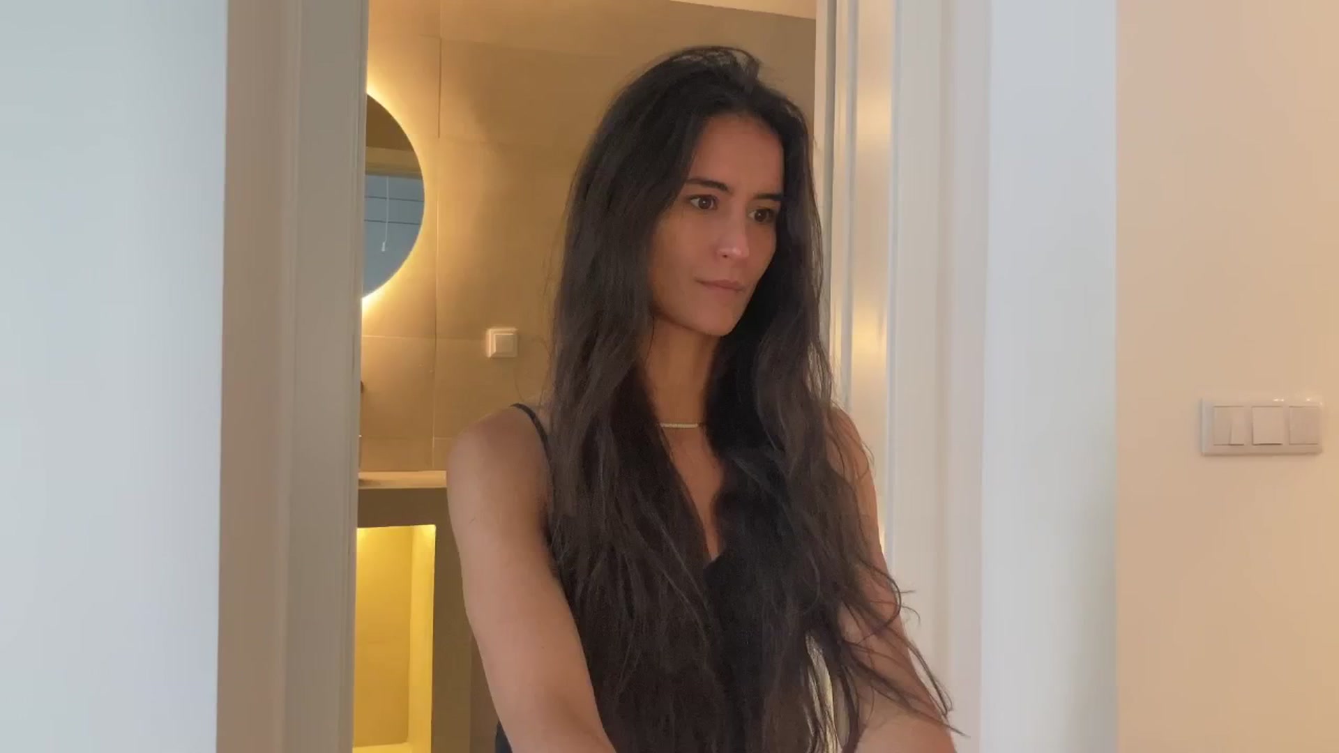 V_e_r_o_ video thumbnail